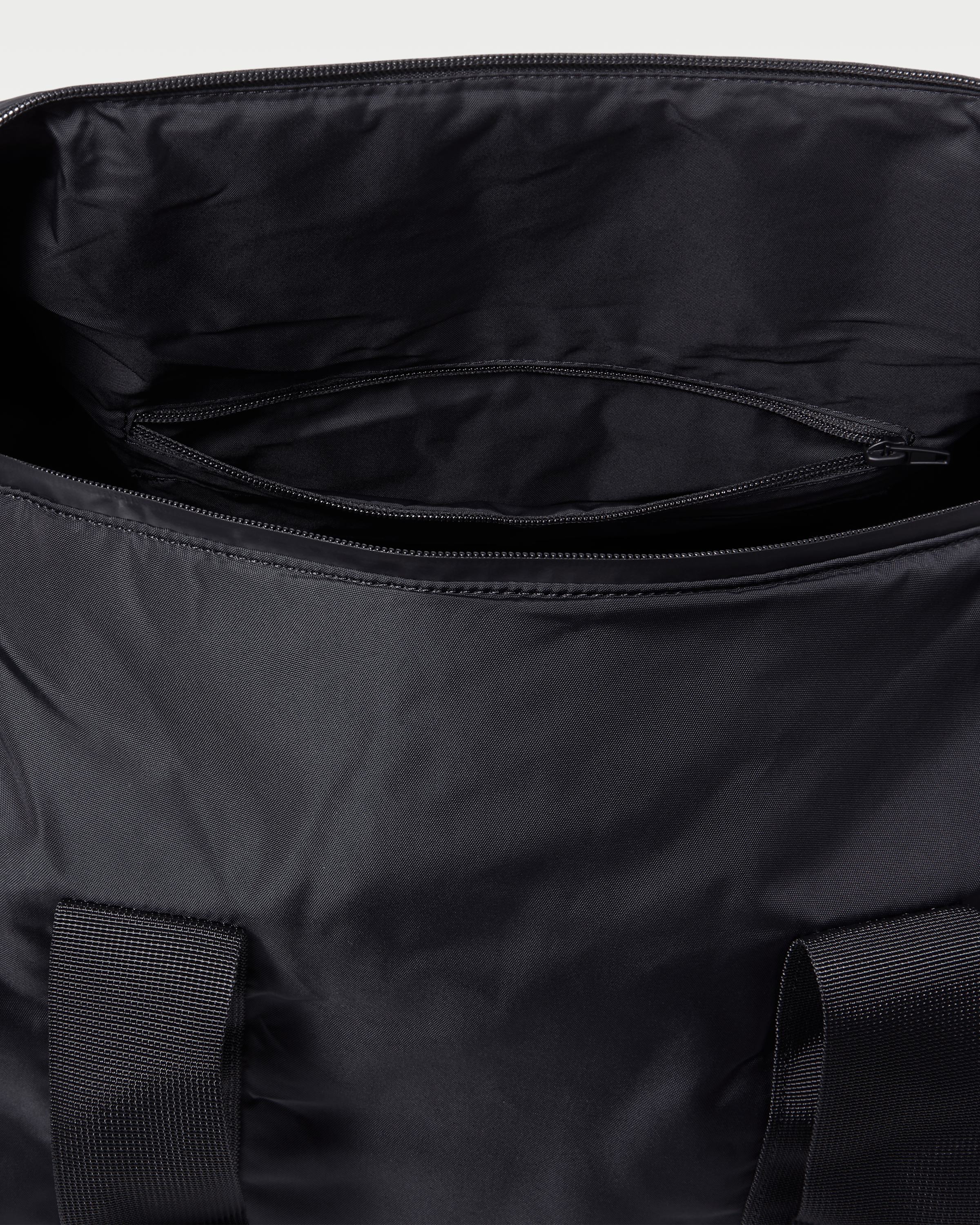 NikeSKIMS Women’s Puffer Gym Bag - NSKM Obsidian/NSKM Obsidian - View 7
