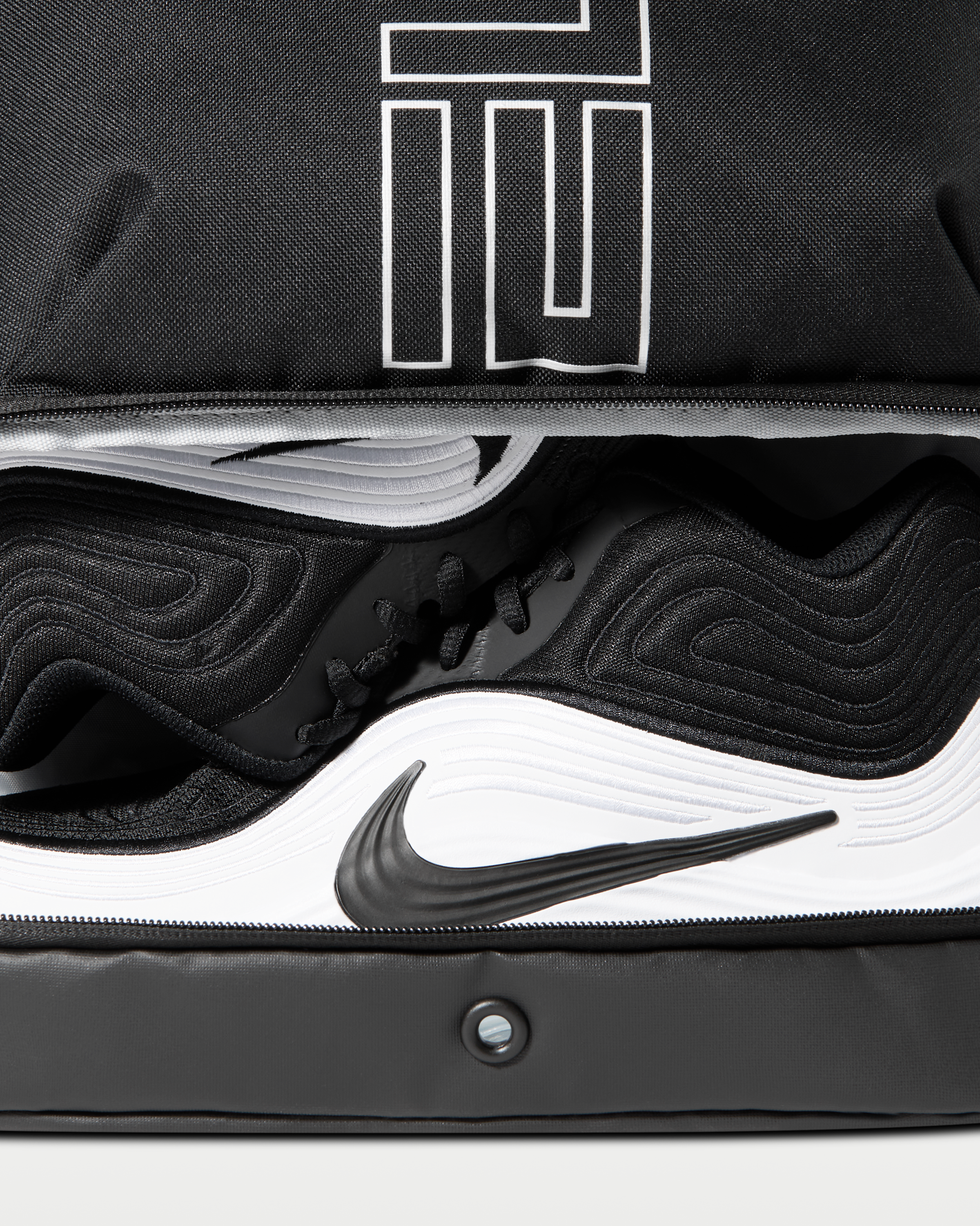 Nike Varsity Elite Backpack (32L) - Black/Black/Metallic Silver - View 8