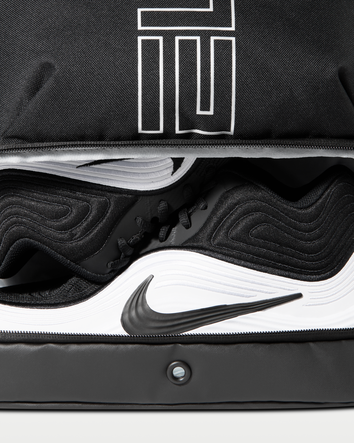 Nike Varsity Elite Backpack (32L) - Black/Black/Metallic Silver - View 8