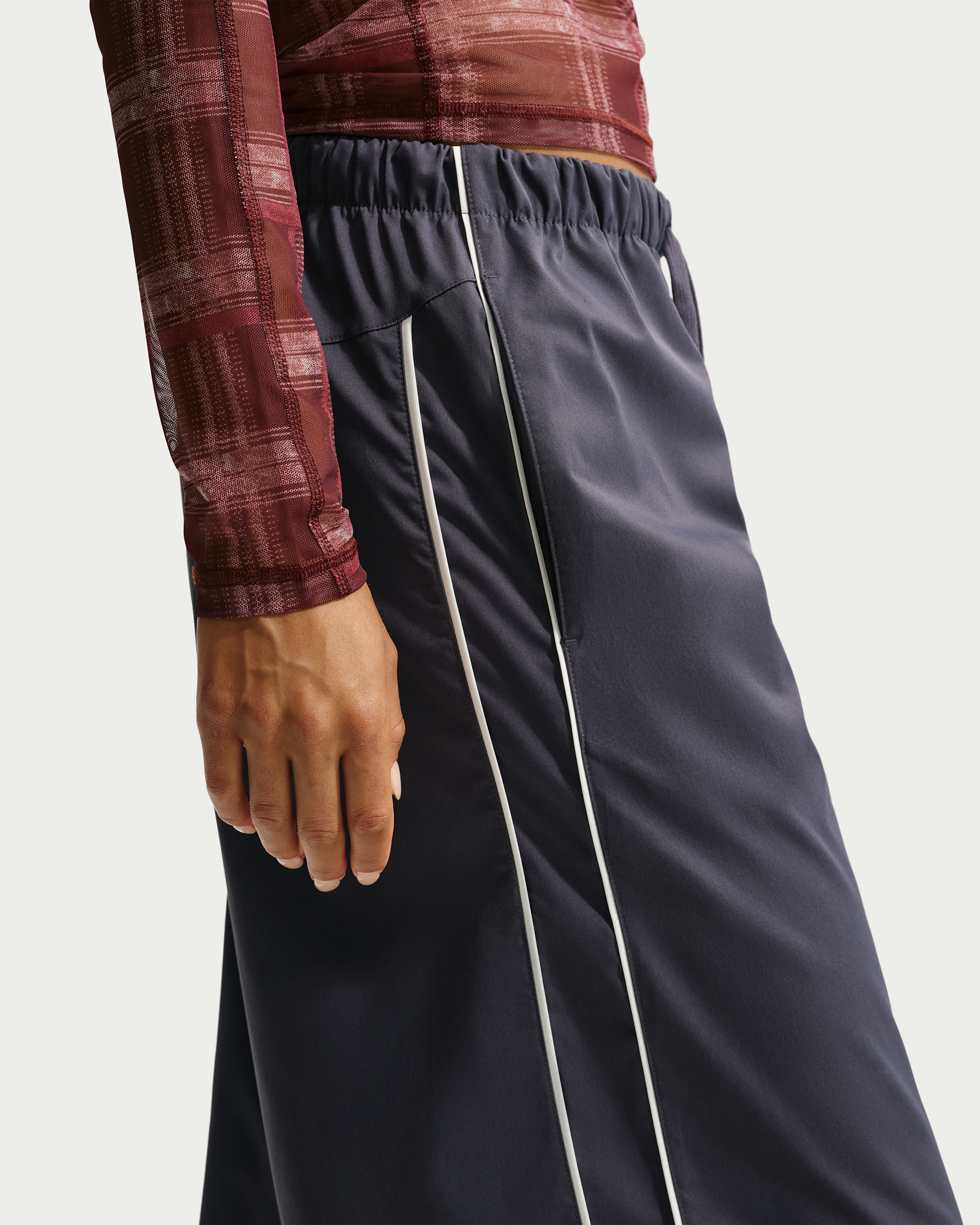 Nike Sportswear Women's Loose Mid-Rise Barrel Trousers - Gridiron/Sail/Sail - View 3