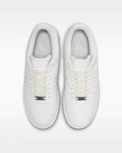 Air Force 1 GORE-TEX Vibram® Men's Waterproof Shoes - Summit White/Off-White/Speed Yellow/Summit White - View 4