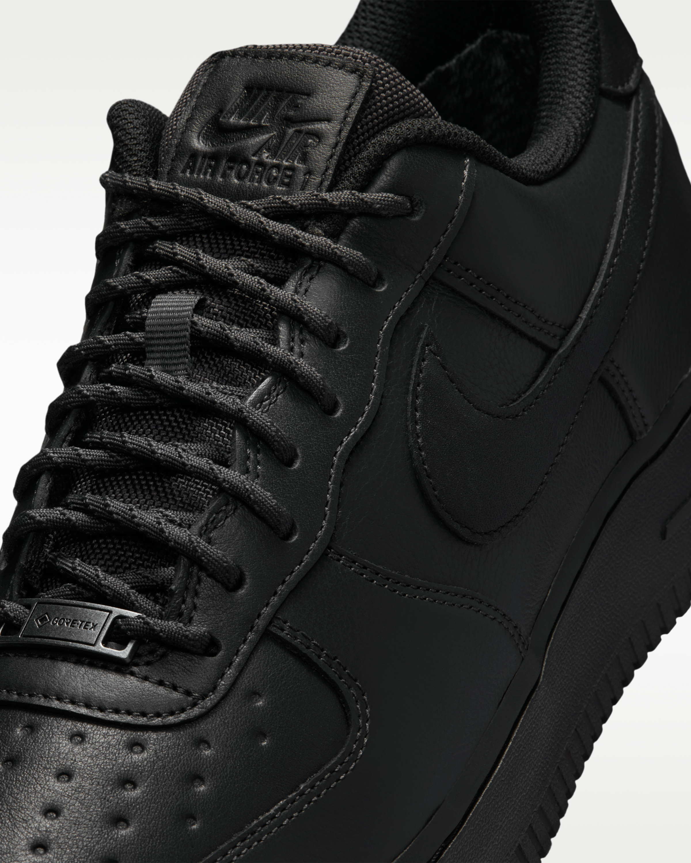 Air Force 1 GORE-TEX Vibram® Men's Waterproof Shoes - Off-Noir/Speed Yellow/Black - View 7