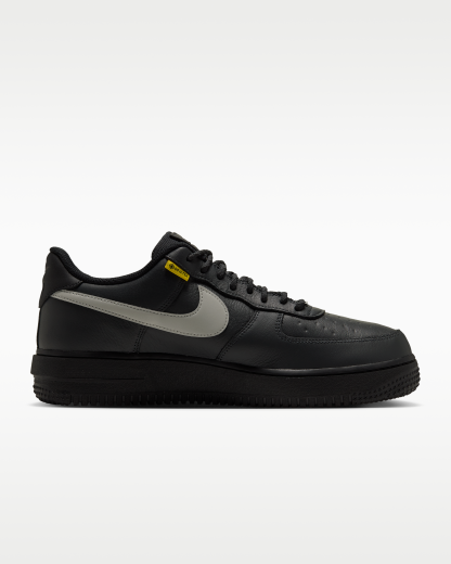 Air Force 1 GORE-TEX Vibram® Men's Waterproof Shoes - Black Pine/Black/Pink Foam/Tech Grey - View 3