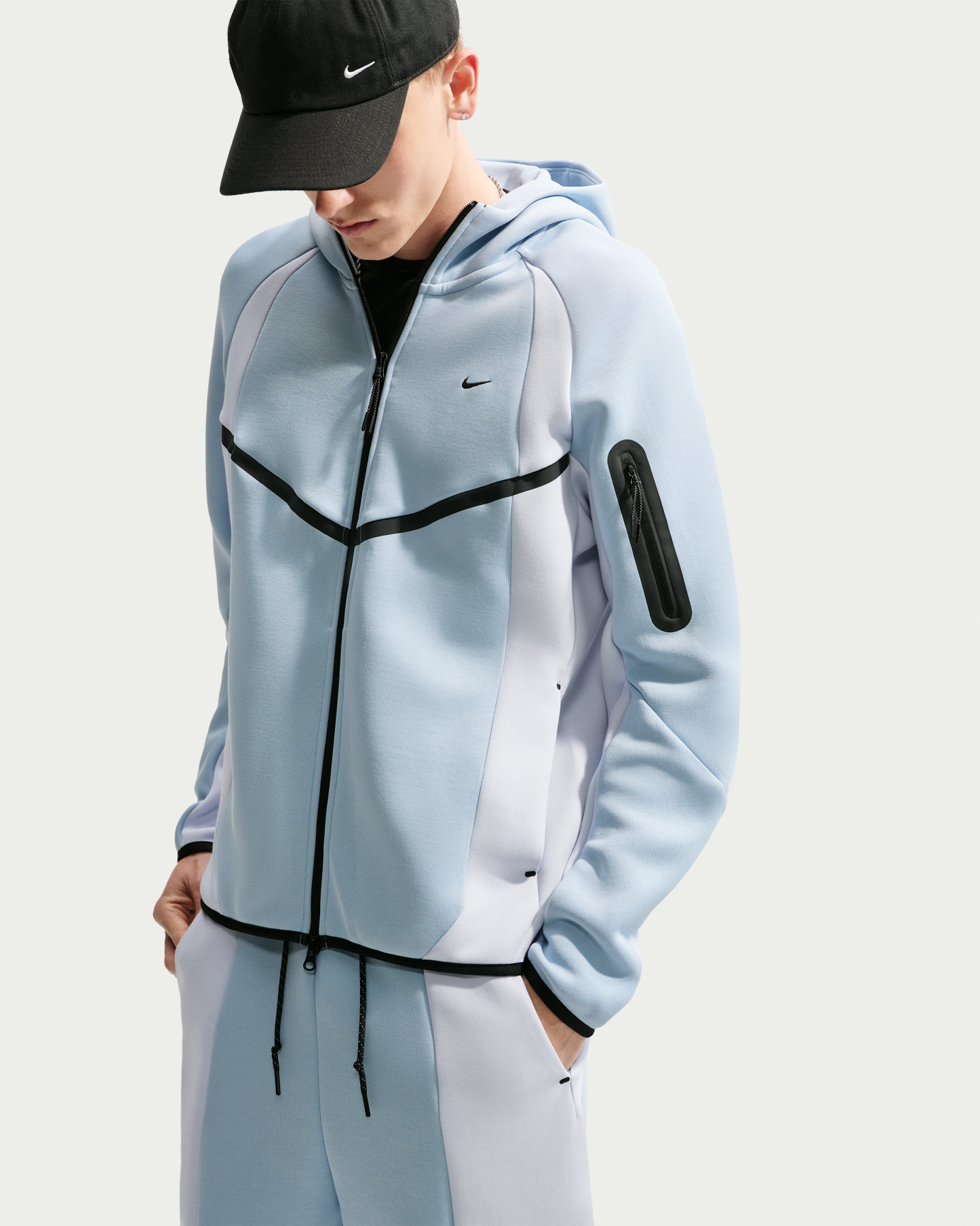 Nike Tech Men's Colour-Block Full-Zip Fleece Windrunner Jacket - Light Armoury Blue/Football Grey/Black - View 1