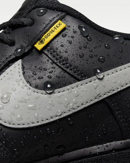 Air Force 1 GORE-TEX Vibram® Men's Waterproof Shoes - Black Pine/Black/Pink Foam/Tech Grey - View 9