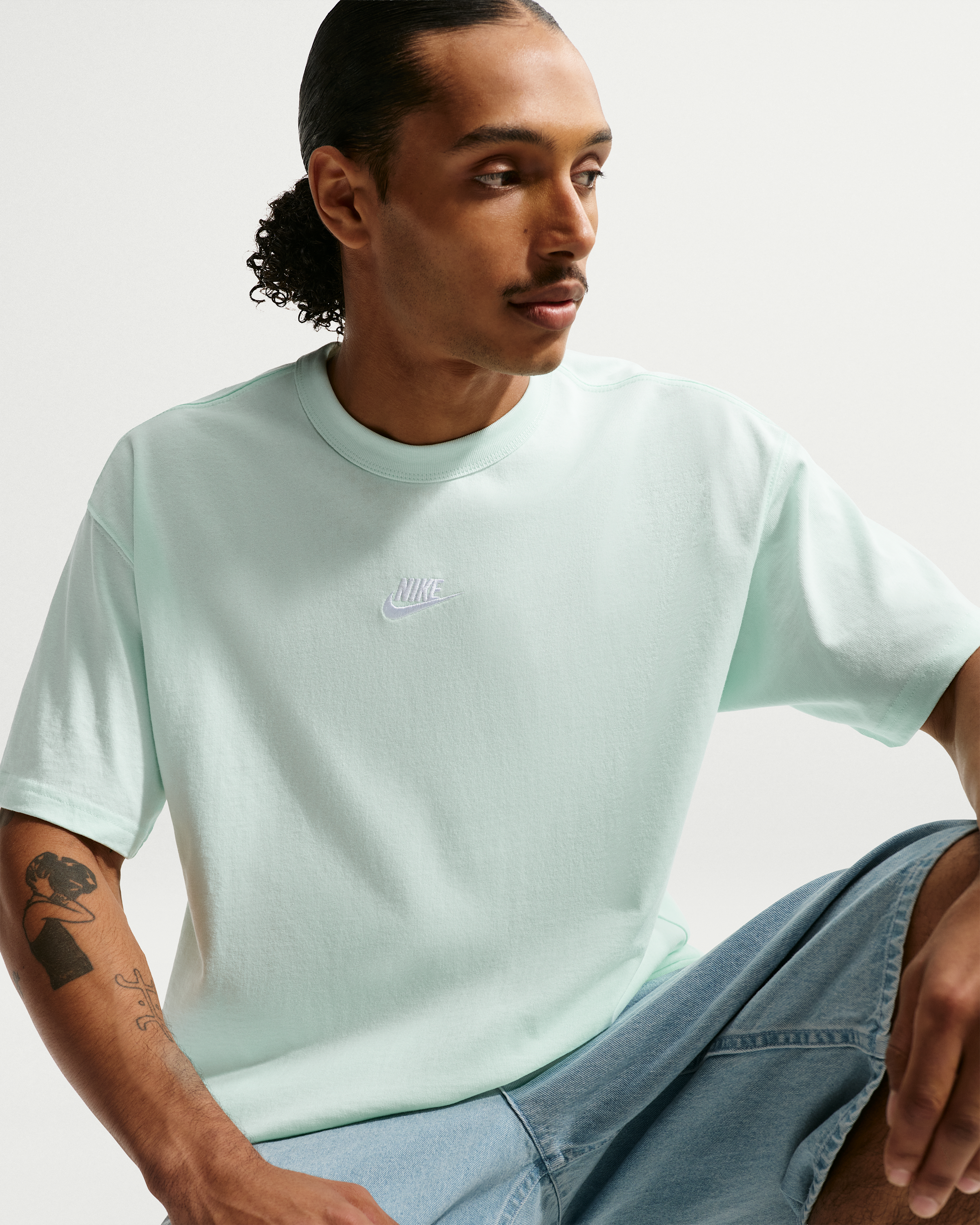 Nike Sportswear Premium Essentials Men's T-Shirt - Barely Green - View 3