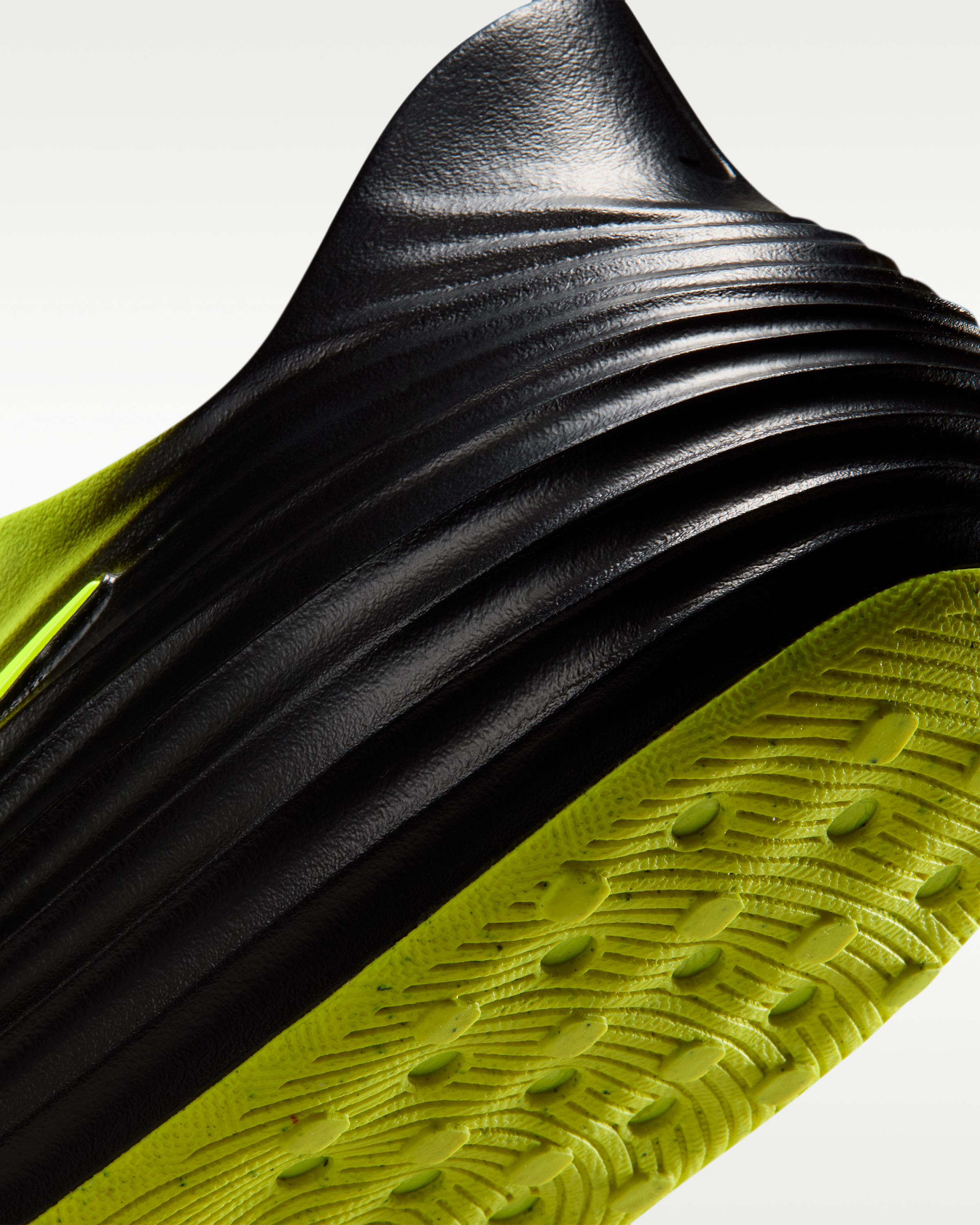 Nike ReactX Rejuven8 Men's Shoes - Volt/Black/Volt - View 8