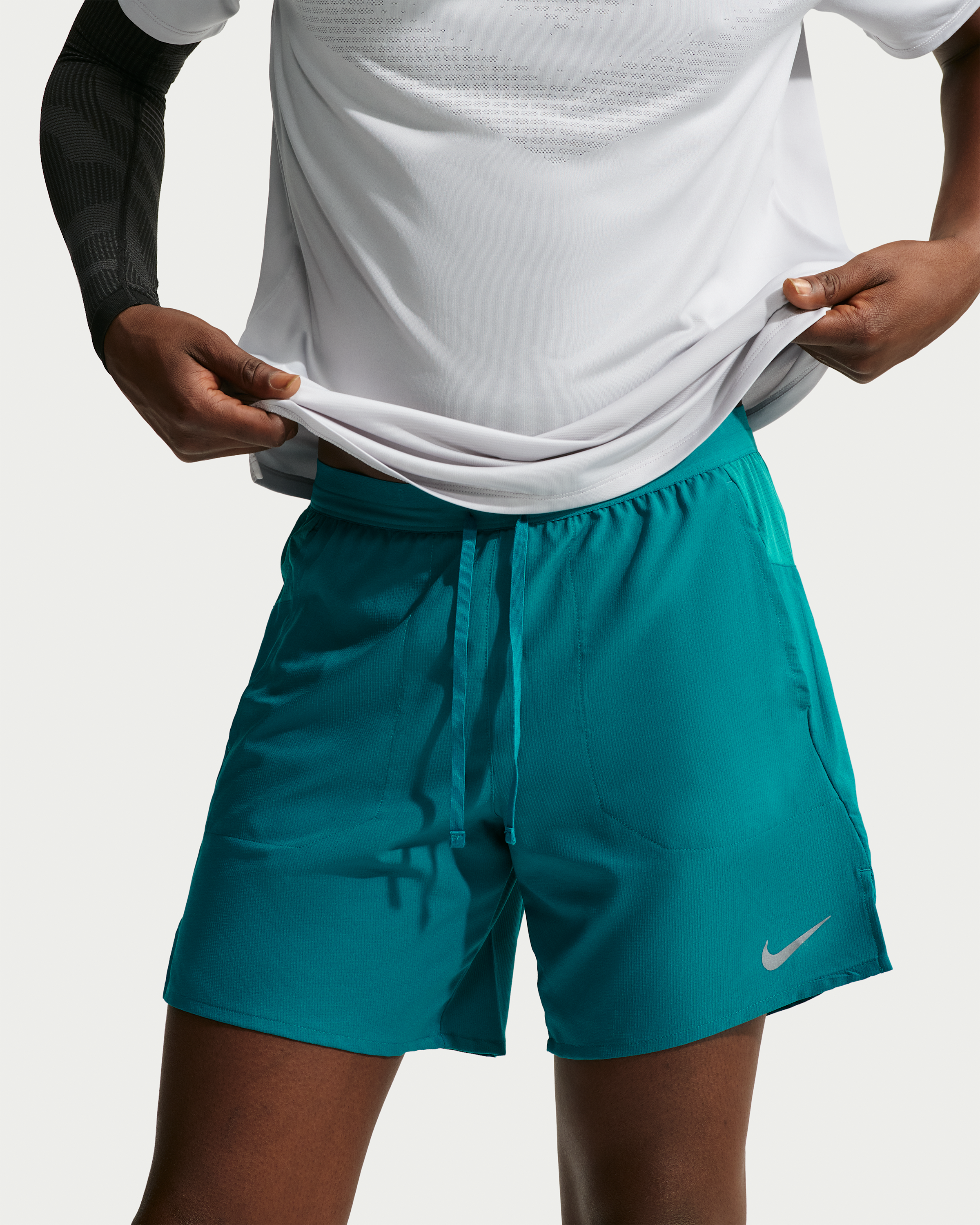 Nike Stride Men's Dri-FIT 18cm (approx.) Briefs-Lined Running Shorts - Bright Spruce - View 2