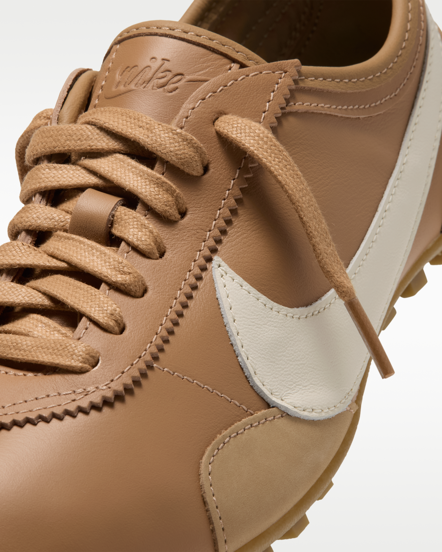 Nike Moon Shoe OG Leather Women's Shoes - Flax/Gum Medium Brown/Malachite/Pale Ivory - View 7