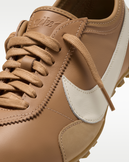 Nike Moon Shoe OG Leather Women's Shoes - Flax/Gum Medium Brown/Malachite/Pale Ivory - View 7