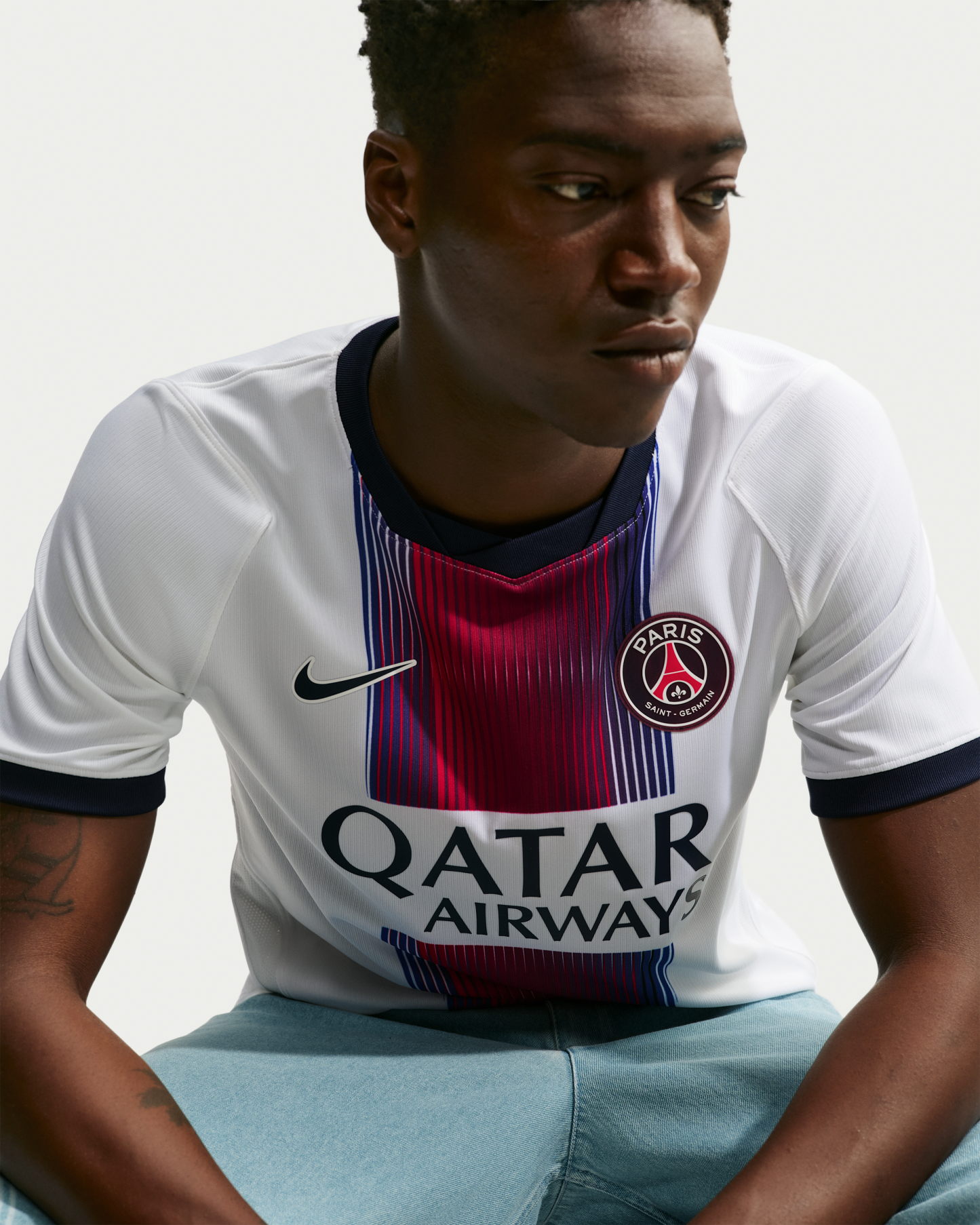 Paris Saint-Germain 2026/27 Stadium Away Men's Nike Dri-FIT Football Replica Jersey - White/College Navy/Global Red/College Navy - View 3
