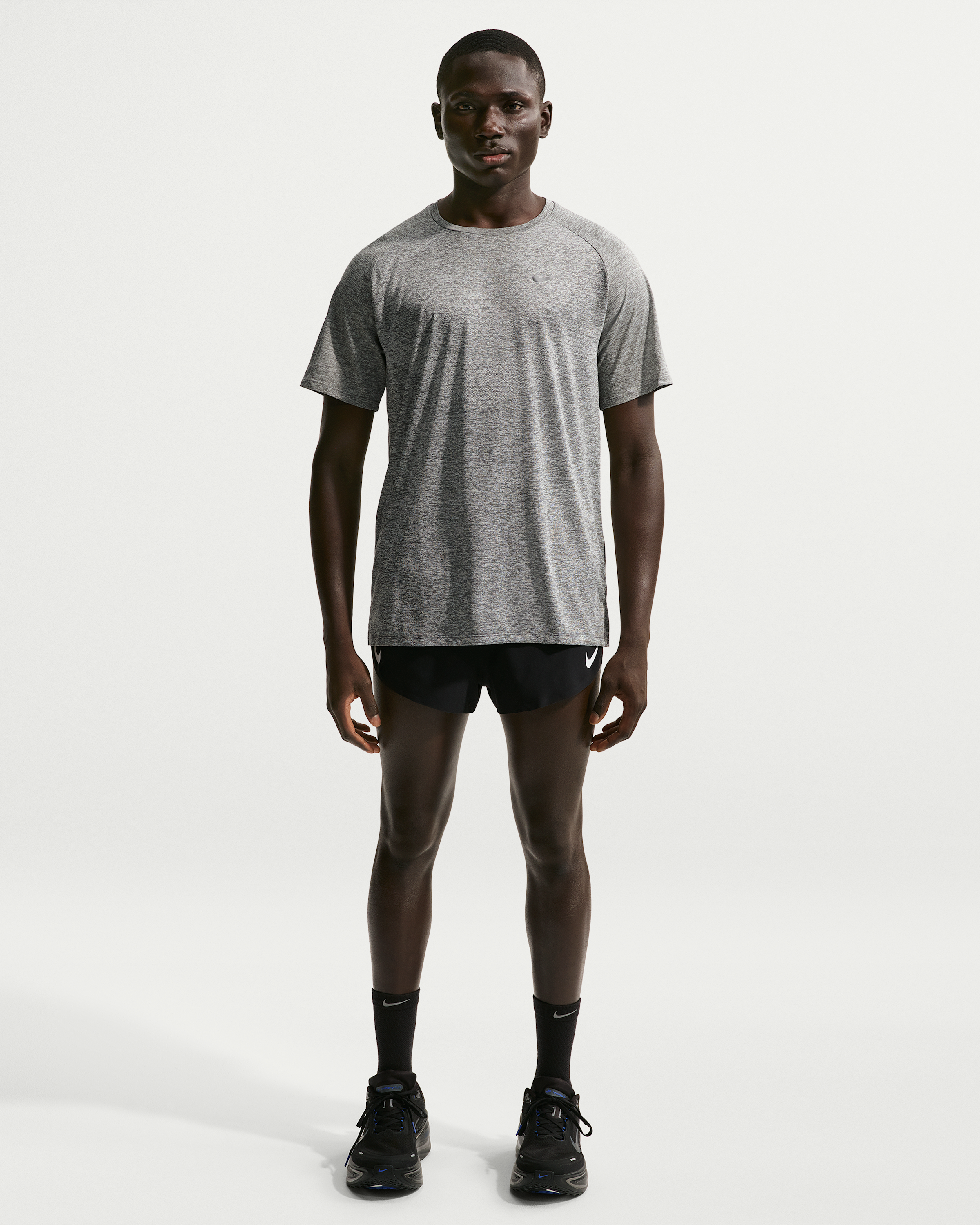 Nike Stride Men's Dri-FIT ADV Short-Sleeve Running Top - Smoke Grey/Heather - View 4