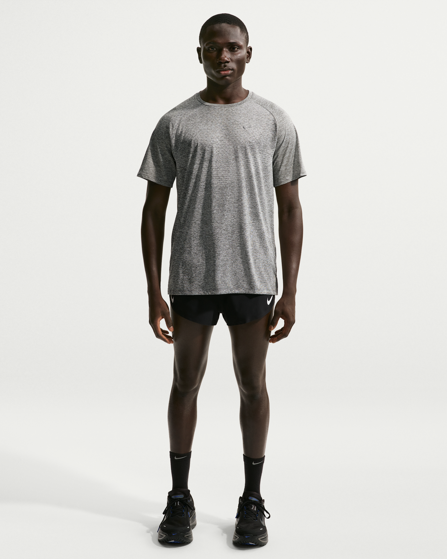 Nike Stride Men's Dri-FIT ADV Short-Sleeve Running Top - Smoke Grey/Heather - View 4