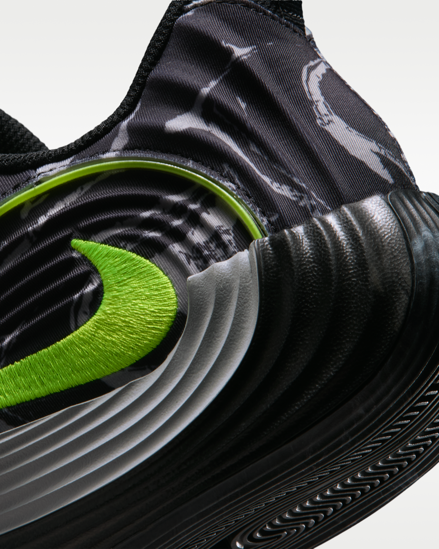 Giannis Immortality 5 Basketball Shoes - Black/Light Smoke Grey/Volt - View 8
