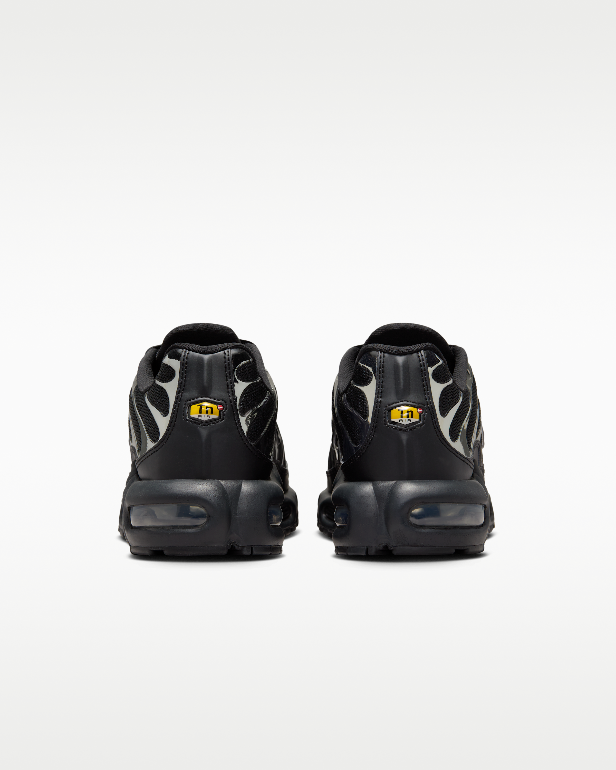 Nike Air Max Plus SE Women's Shoes - Black/Metallic Silver/Laser Crimson/Off-Noir - View 5