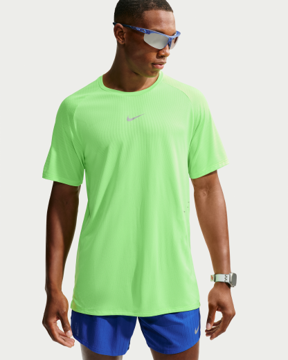 Nike Stride Aero-FIT Men's Short-Sleeve Running Top - Volt/Light Silver - View 1