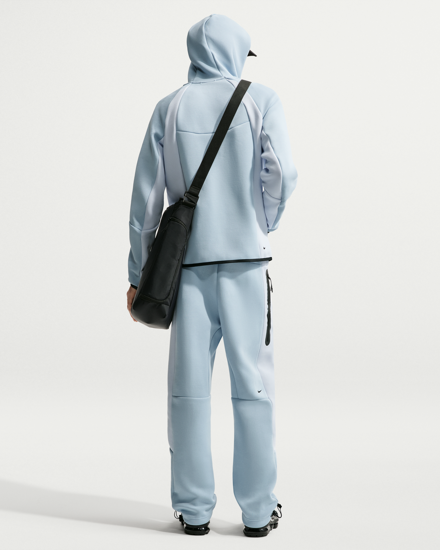 Nike Tech Men's Colour-Block Open-Hem Fleece Trousers - Light Armoury Blue/Football Grey/Black - View 5