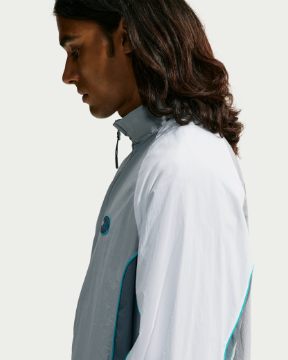 Nike Air Max 95 Men's Woven Jacket - Light Smoke Grey/Cool Grey/Summit White/Dusty Cactus - View 3