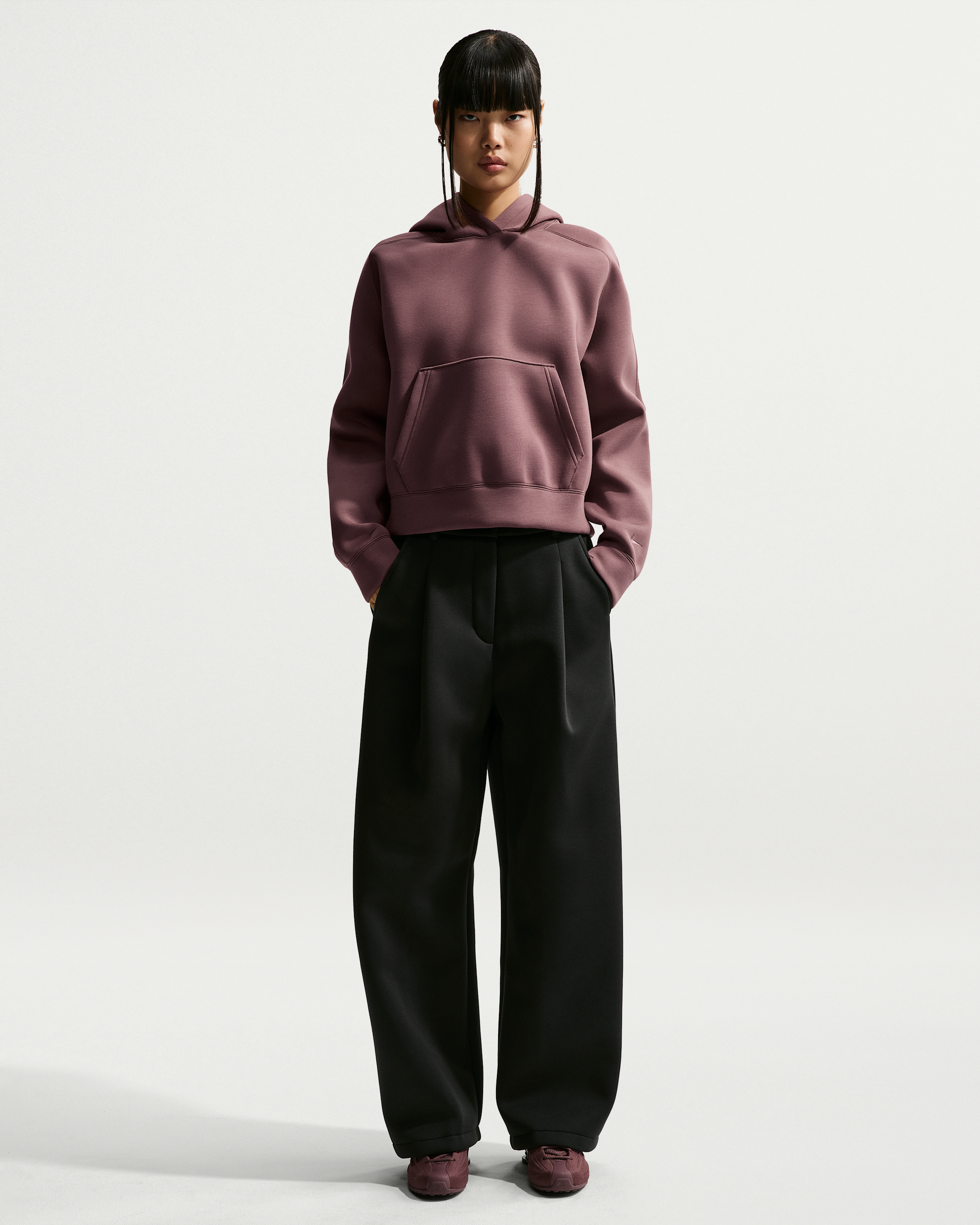 Nike Article Fleece Women's Loose Mid-Rise Trousers - Black/Black/Black/Black - View 1