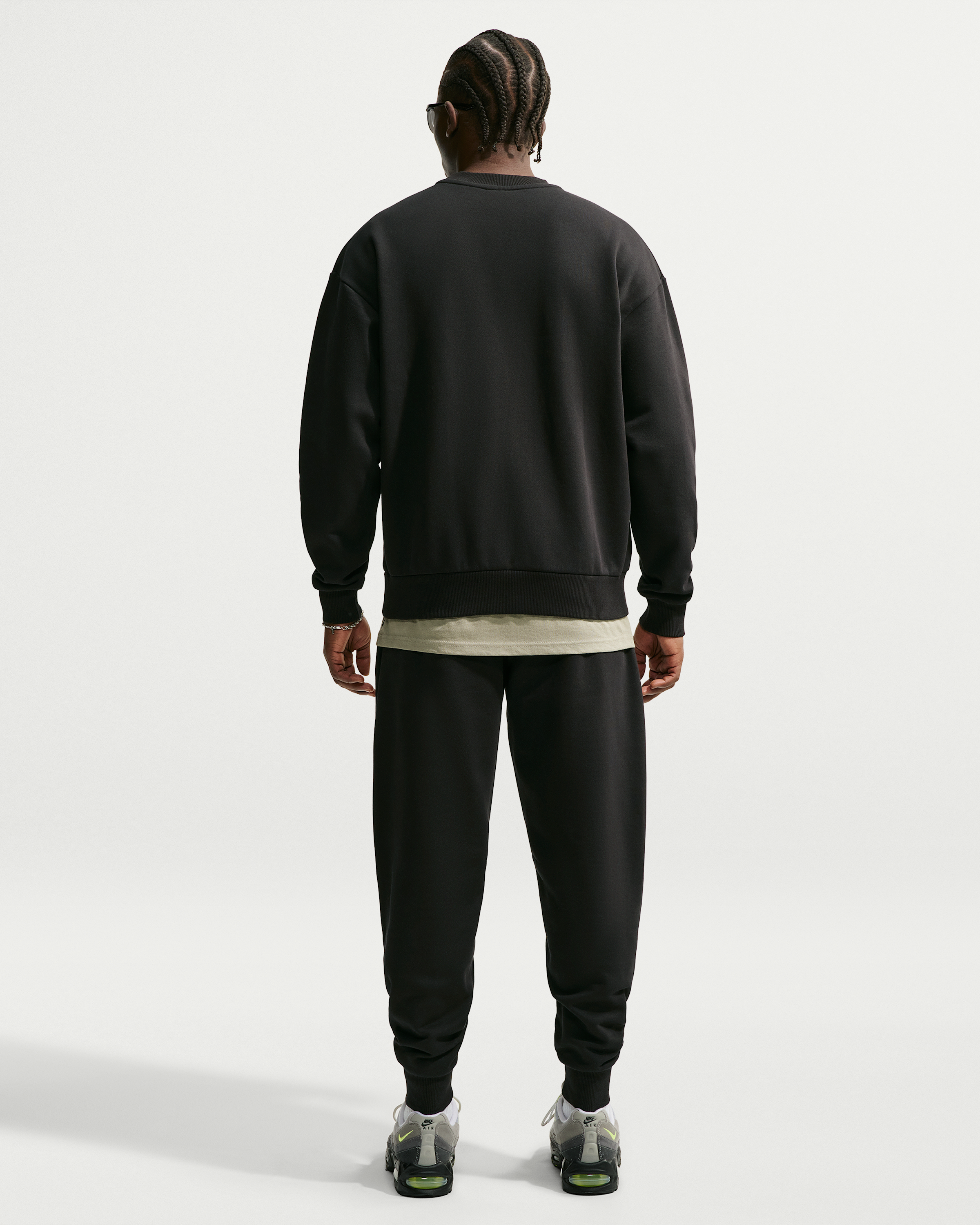 Nike Solo Fleece Men's Crew-Neck Sweatshirt - Total Black/Sail - View 5