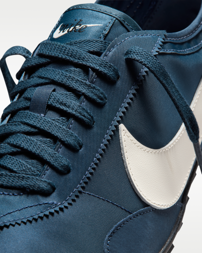Nike Moon Shoe OG Men's Shoes - Midnight Navy/Black/Sail - View 7