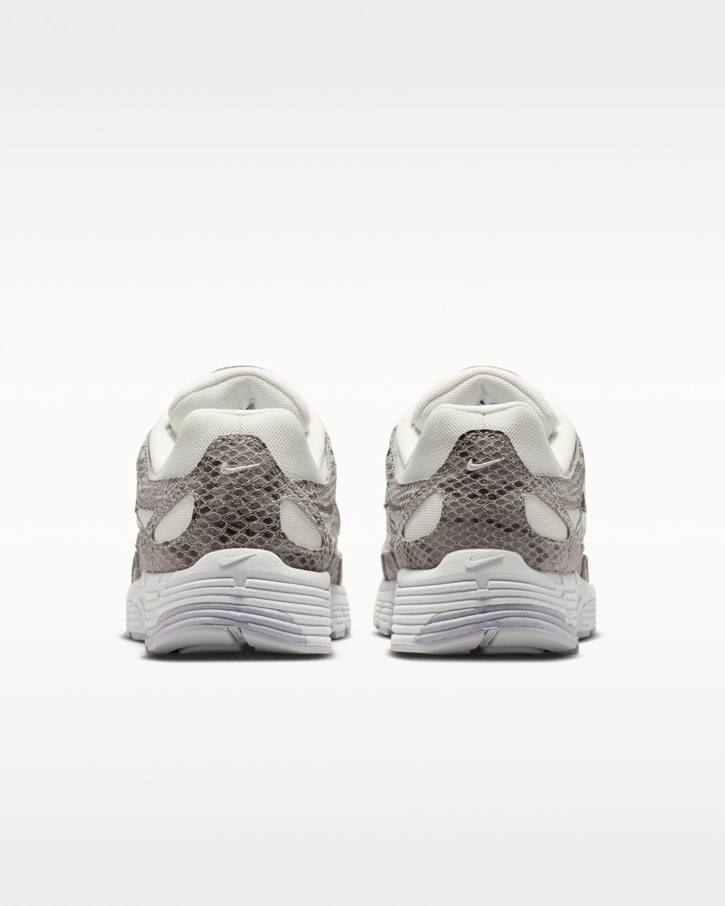 Nike P-6000 SE Women's Shoes - Off-White/Black/Cool Grey/Metallic Silver - View 6