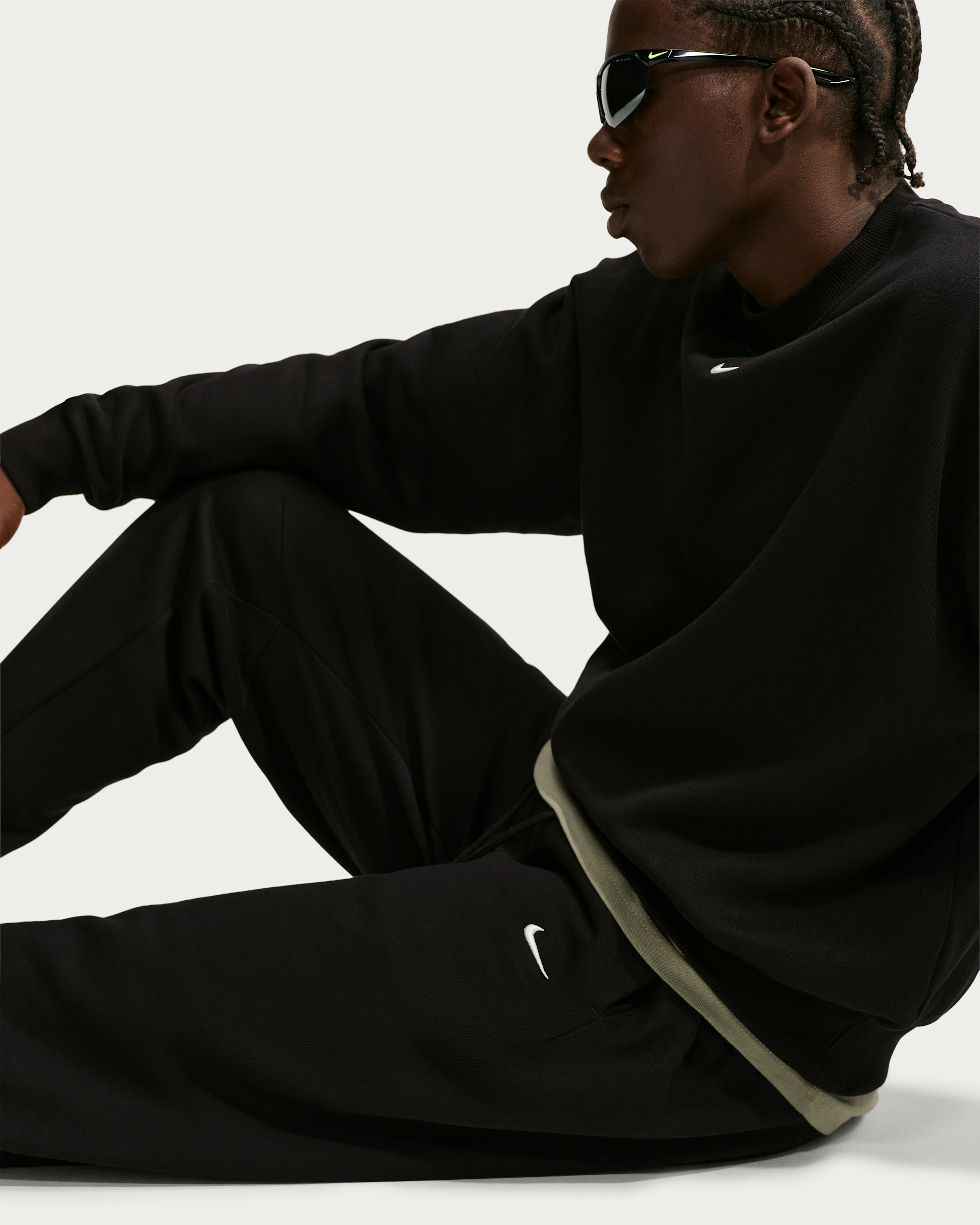 Nike Solo Fleece Men's Joggers - Total Black/Sail - View 4