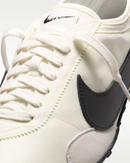Nike Moon Shoe OG Men's Shoes - Sail/Sail/Black - View 7
