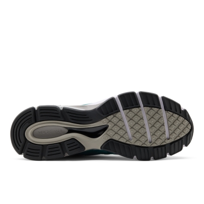 New Balance Made in USA 990v4, U990OV4