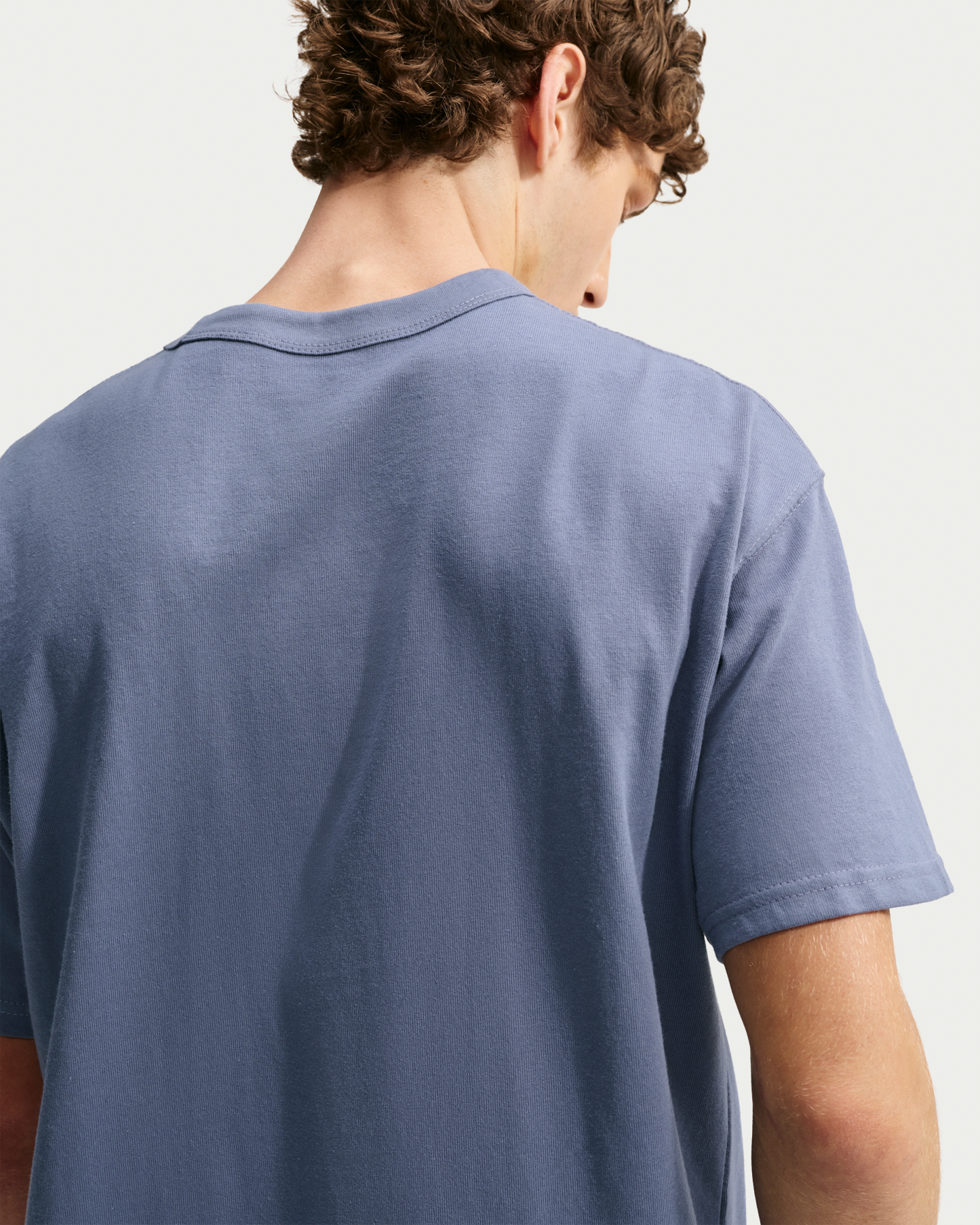 Nike Sportswear Premium Essentials Men's T-Shirt - Diffused Blue - View 2