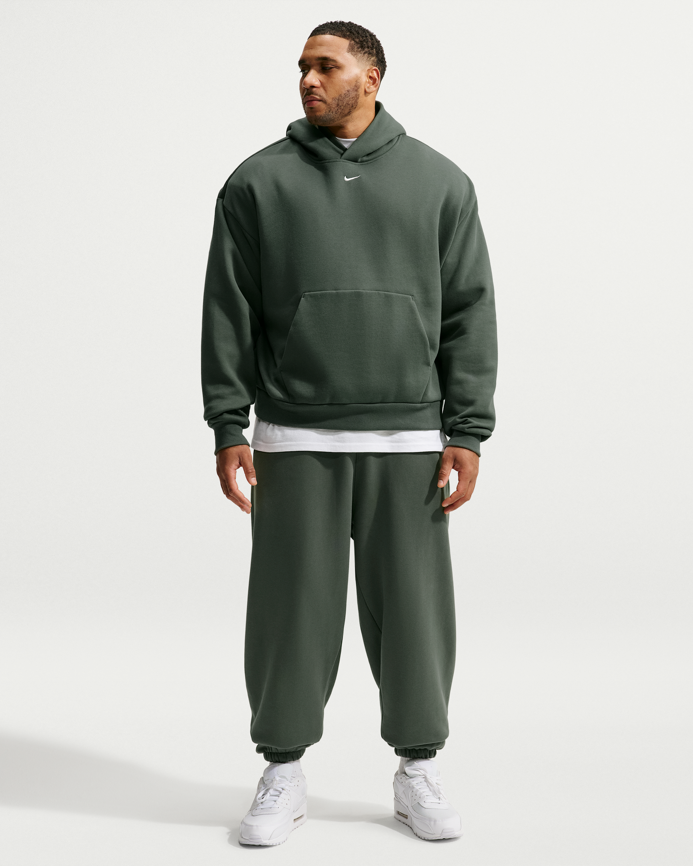 Nike Solo Fleece Men's Cuffed Trousers - Camo Green/Sail - View 7