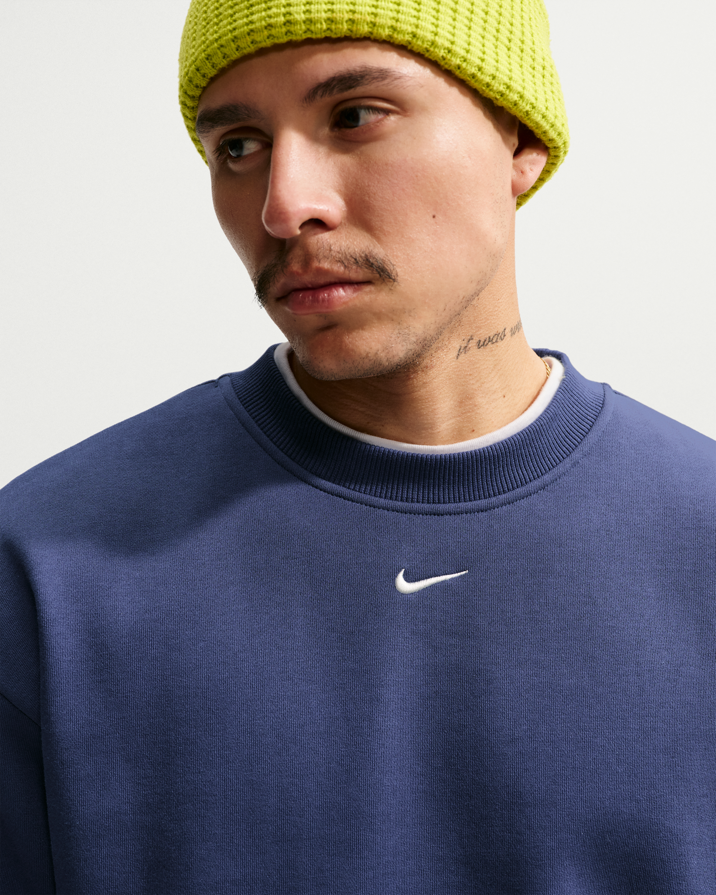 Nike Solo Fleece Men's Crew-Neck Sweatshirt - Midnight Navy/Sail - View 3