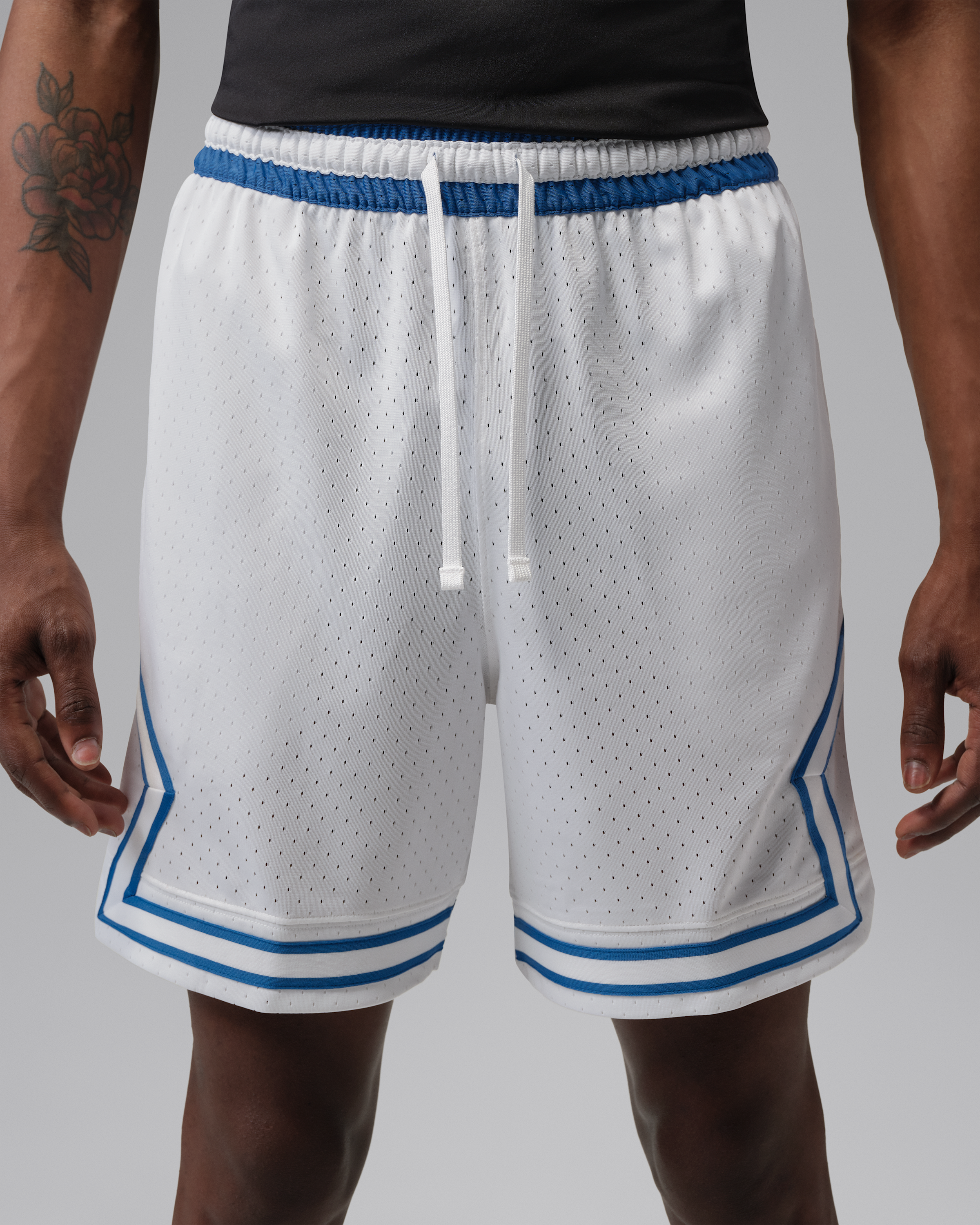 Jordan Sport Men's Dri-FIT 18cm (approx.) Mesh Diamond Shorts - White/True Blue/True Blue - View 2
