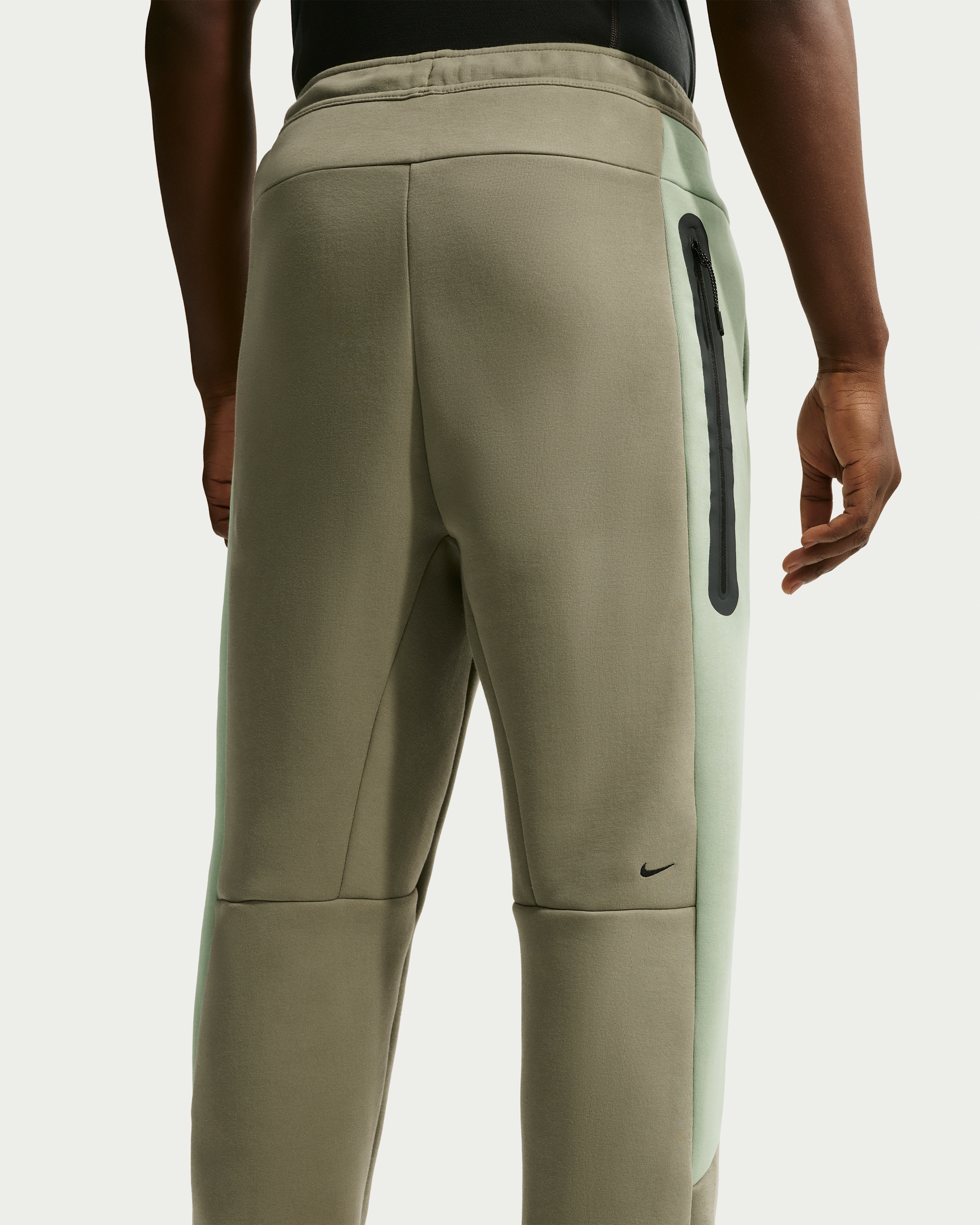 Nike Tech Men's Colour-Block Open-Hem Fleece Trousers - Silver Sage/Jade Horizon/Black - View 3