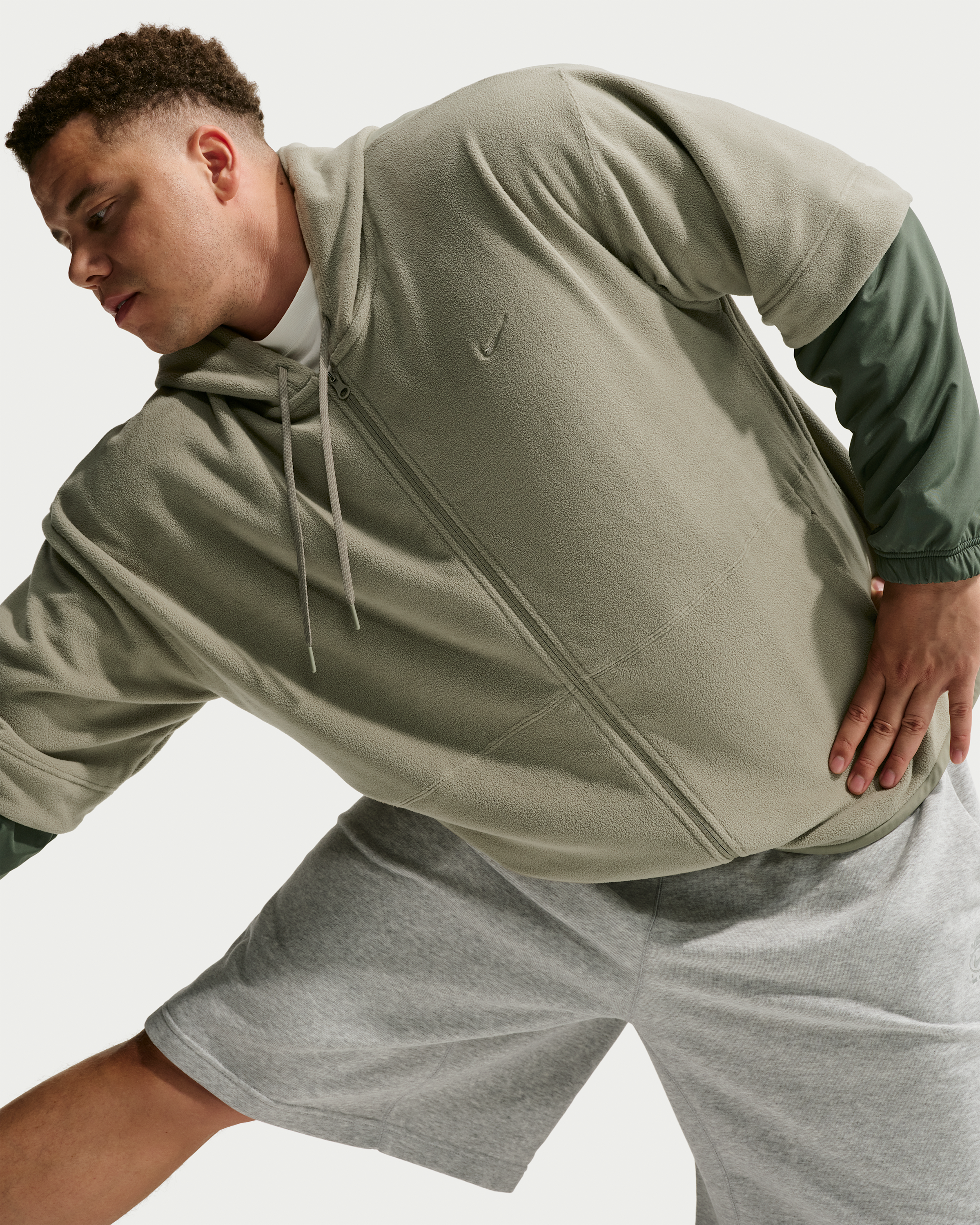 Nike Men's Therma-FIT Full-Zip Fleece Hoodie - Light Army/Camo Green/Light Army - View 8