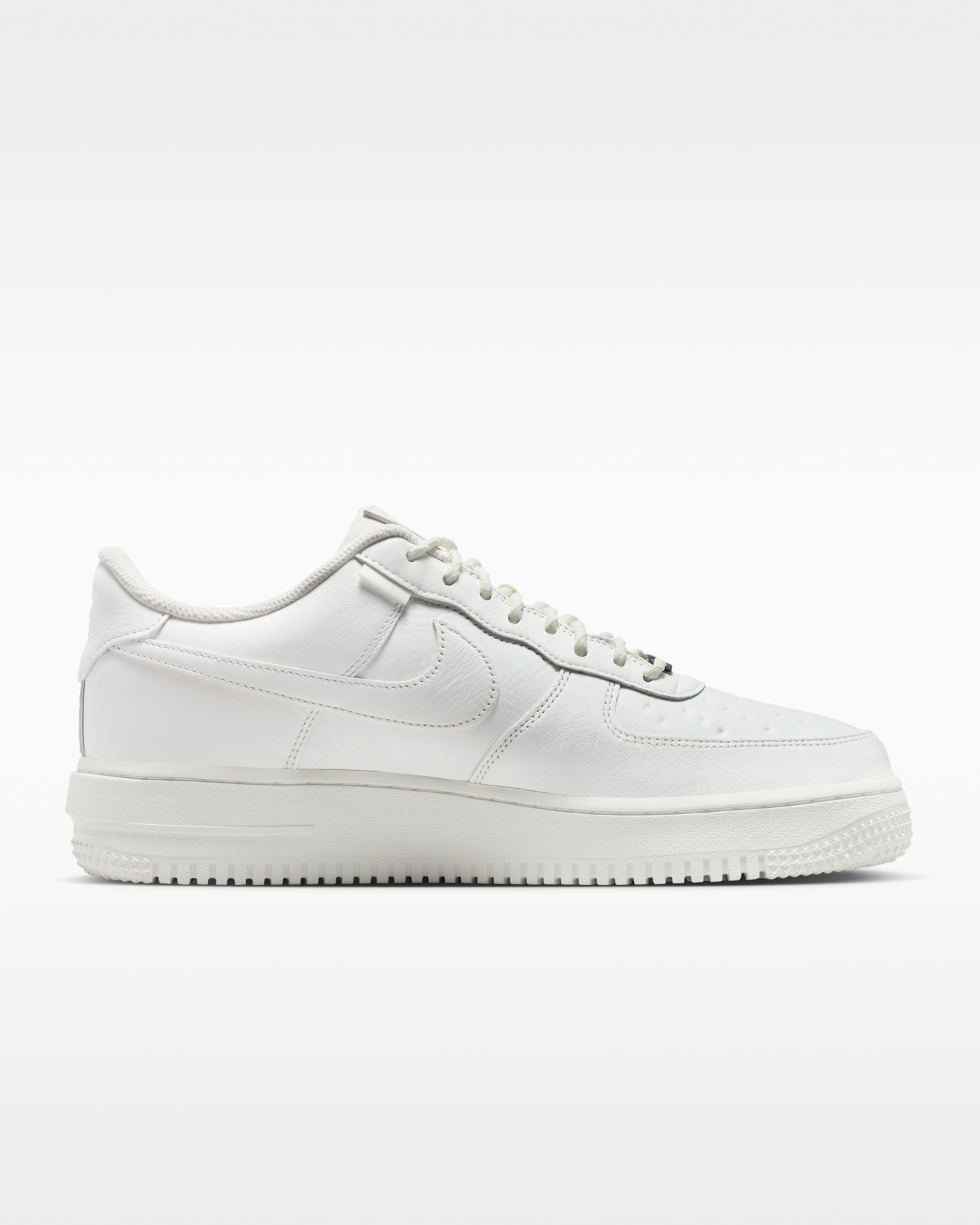 Air Force 1 GORE-TEX Vibram® Men's Waterproof Shoes - Summit White/Off-White/Speed Yellow/Summit White - View 3