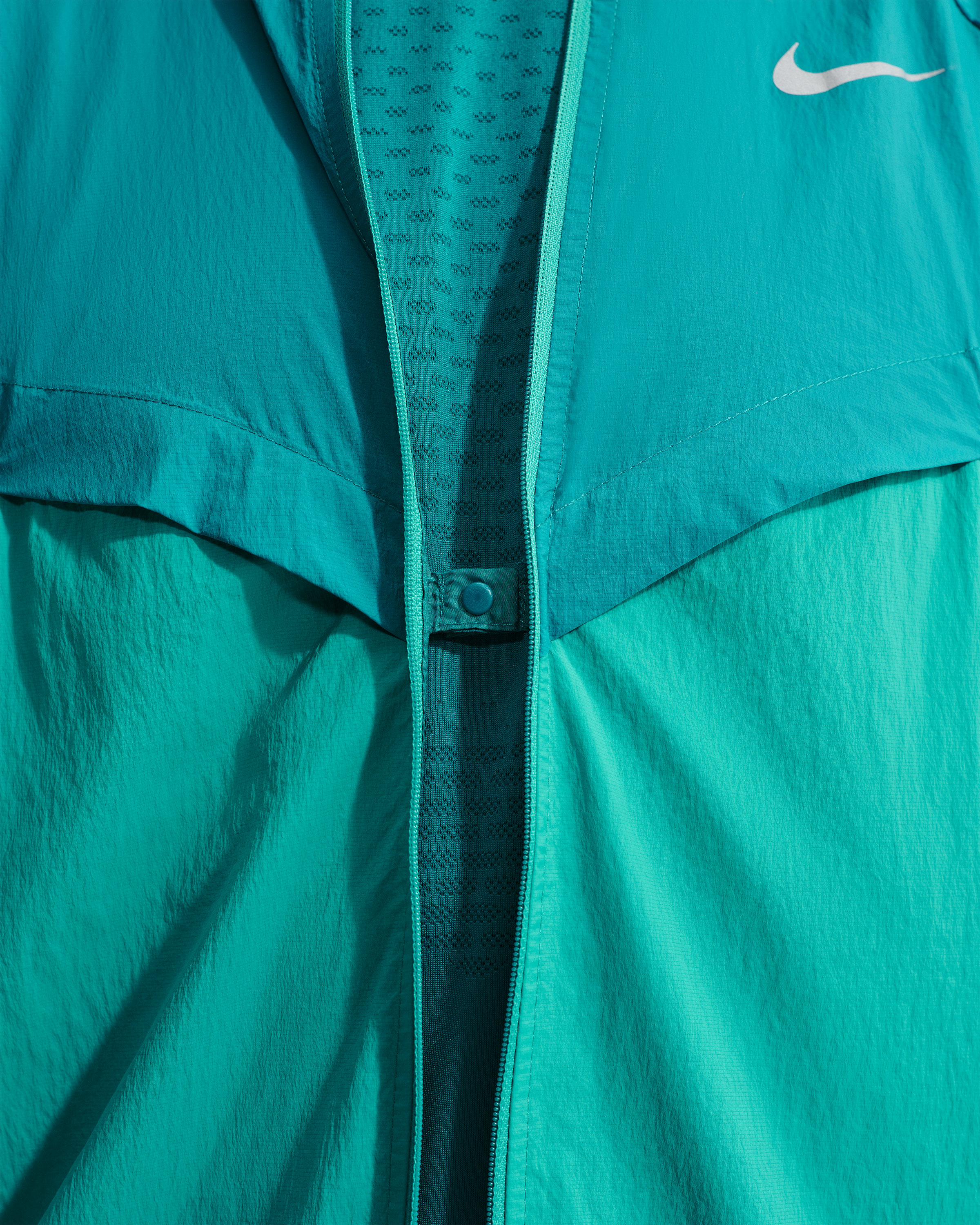 Nike Stride Men's Repel UV Running Jacket - Bright Spruce/Energy - View 7