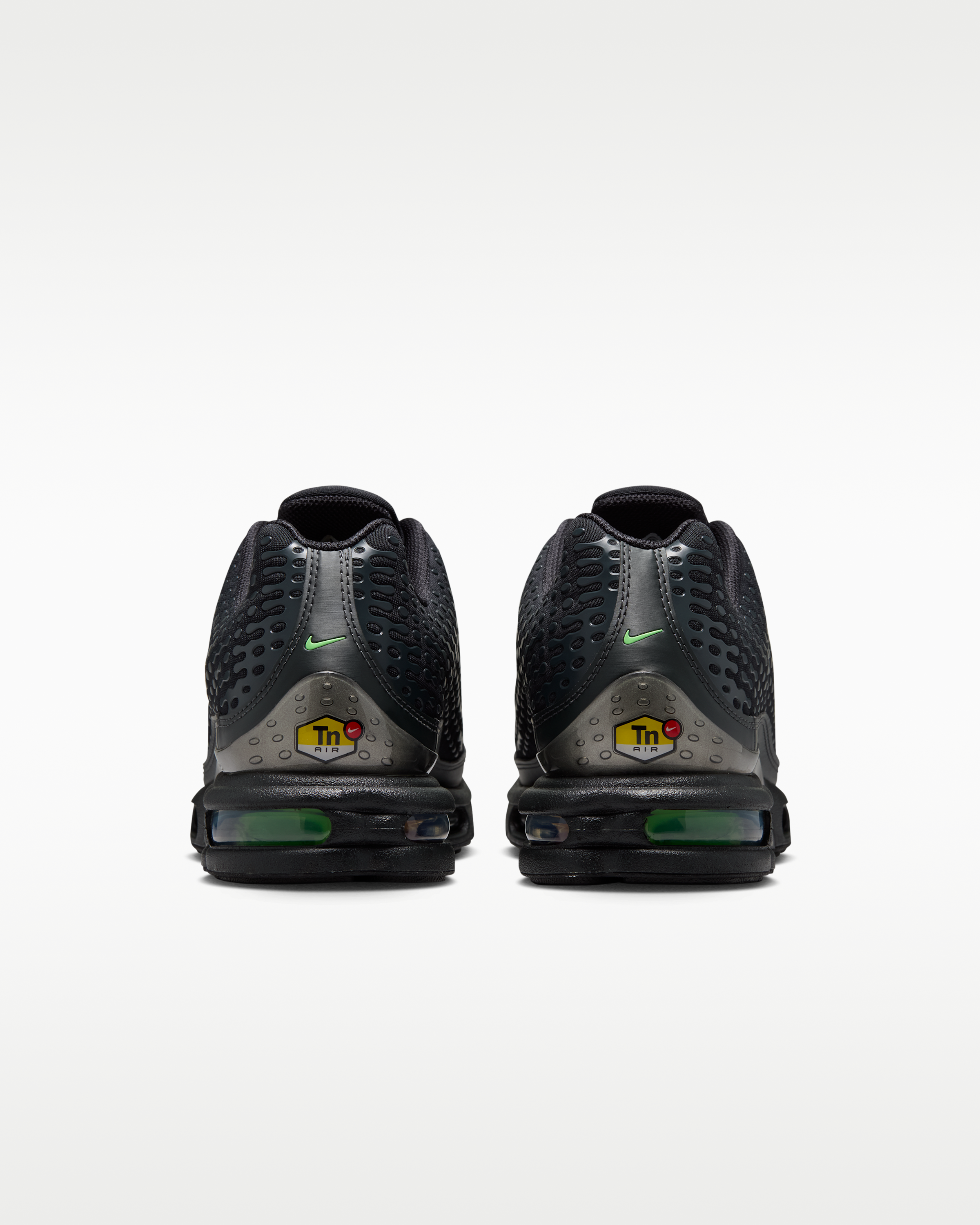 Nike Air Max Plus VII Men's Shoes - Black/Dark Smoke Grey/Metallic Pewter/Illusion Green - View 6