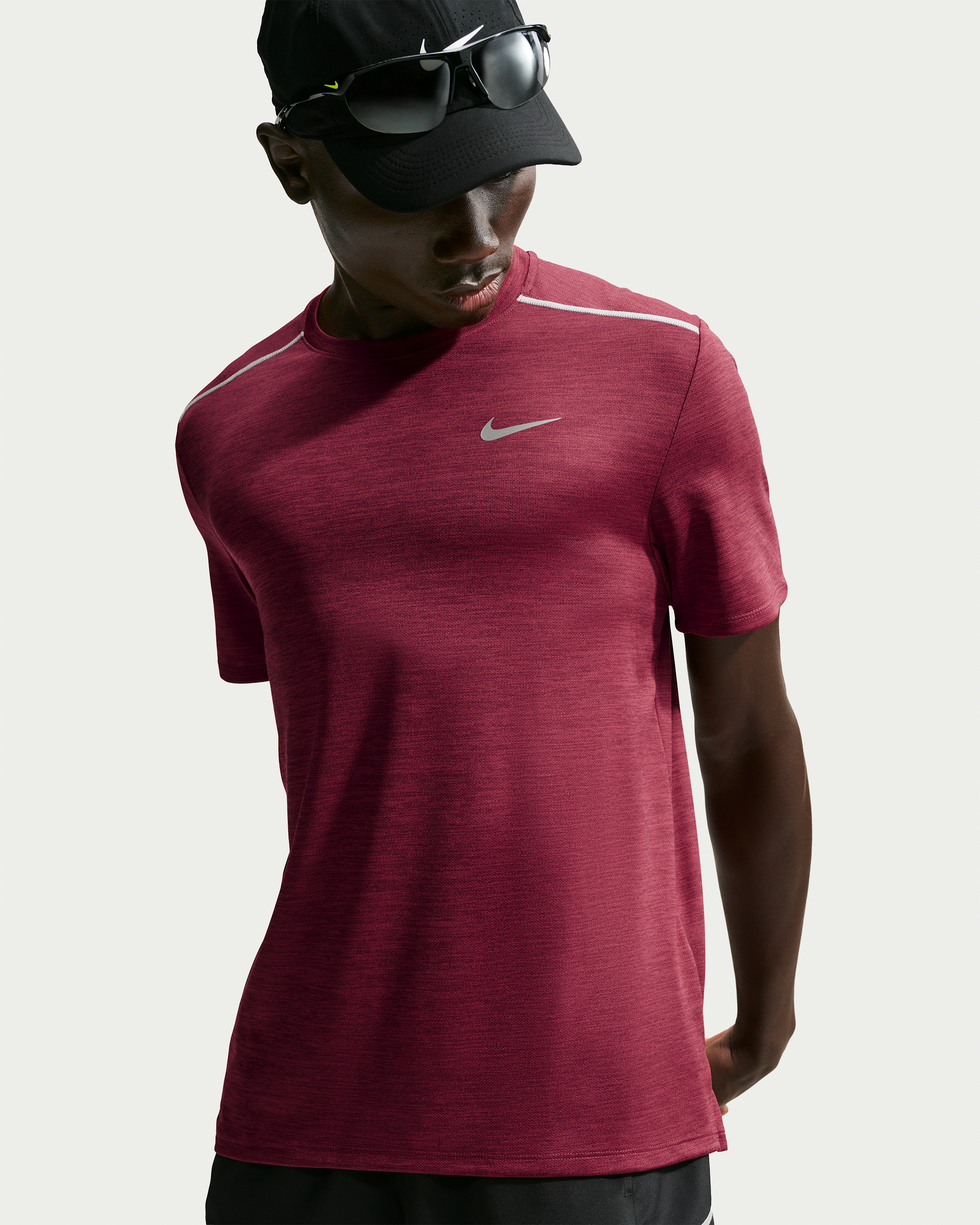 Nike Miler Men's Dri-FIT Short-Sleeve Running Top - Tough Red/Mystic Dates/Heather - View 3
