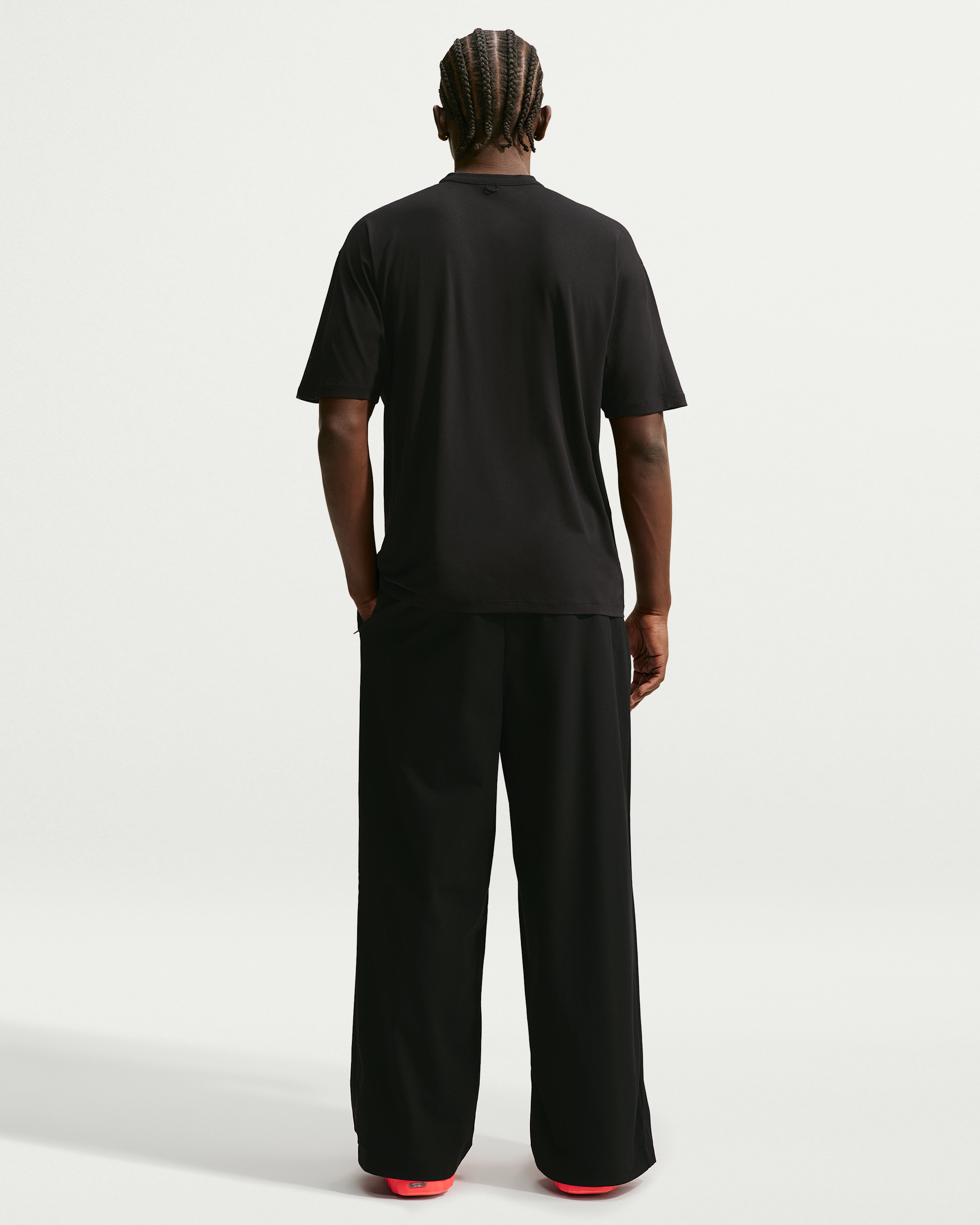 Nike 24.7 ImpossiblySoft Light Men's Dri-FIT Short-Sleeved T-Shirt - Black/Black/Dark Smoke Grey - View 5