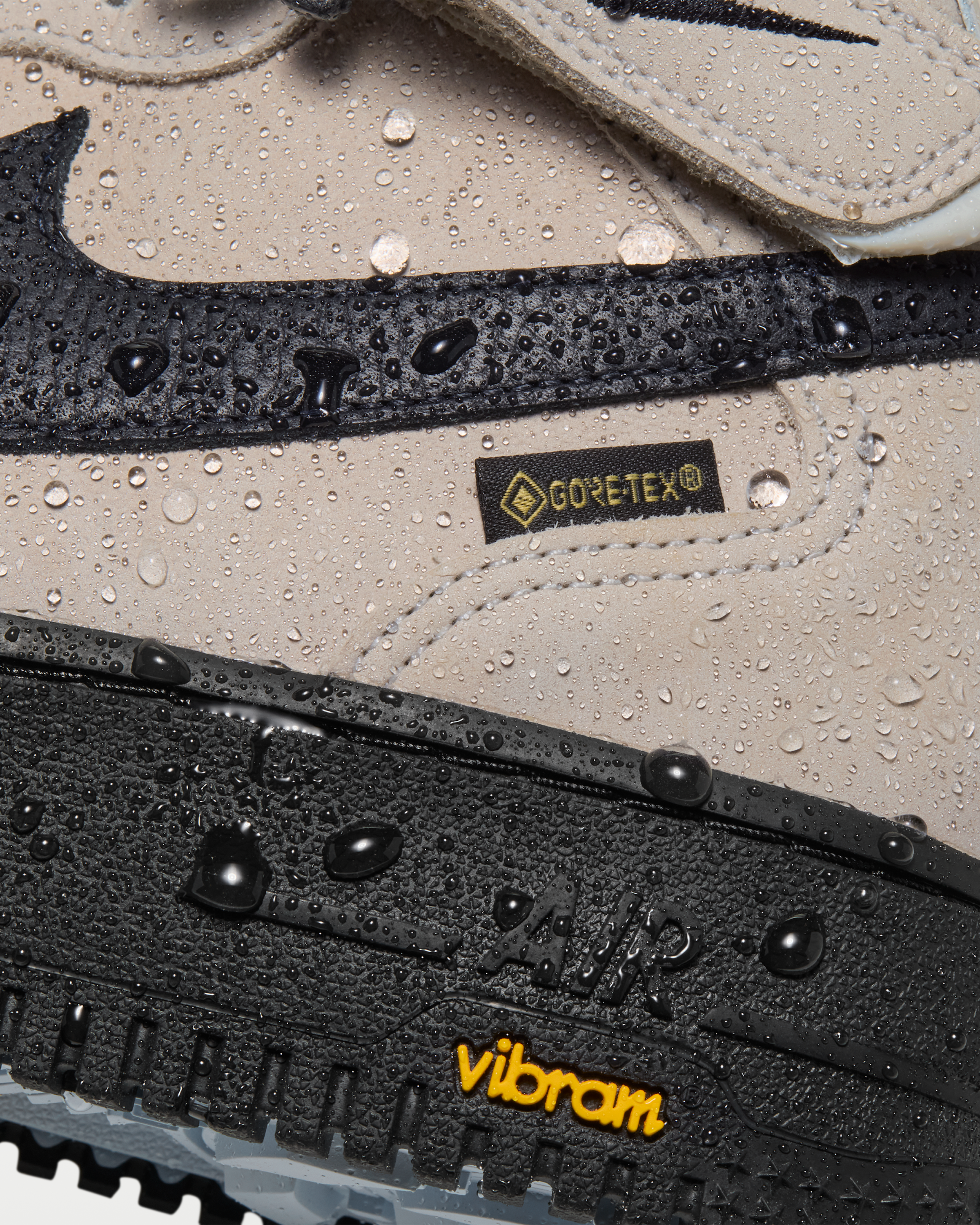 Nike Air Force 1 Mid '07 GORE-TEX Vibram® Men's Shoes - Summit White/Blue Tint/Black - View 9