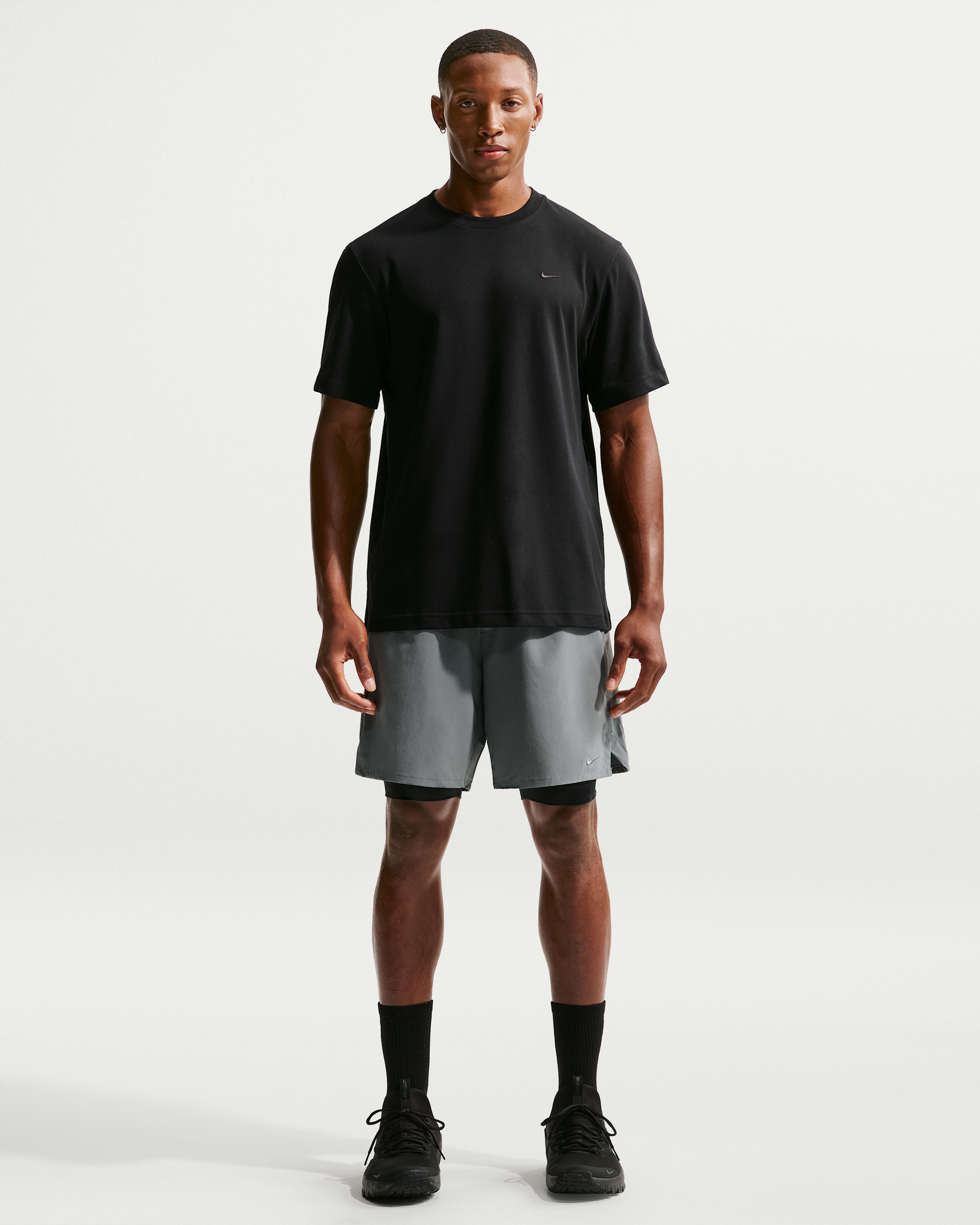 Nike Primary Men's Dri-FIT Short-sleeve Versatile Top - Black/Black - View 4