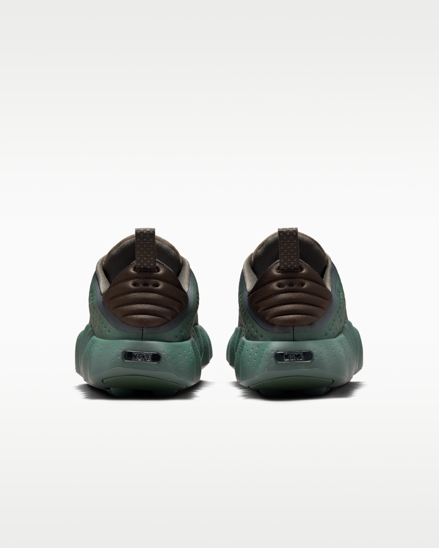 Nike Mind 002 Men's Pregame Shoes - Camo Green/Newsprint/Phantom - View 6