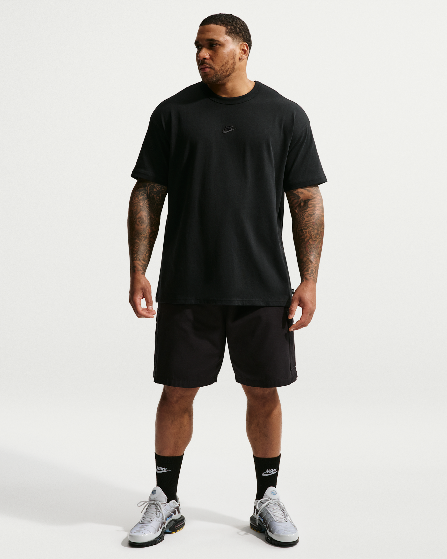 Nike Sportswear Premium Essentials Men's T-Shirt - Black - View 9