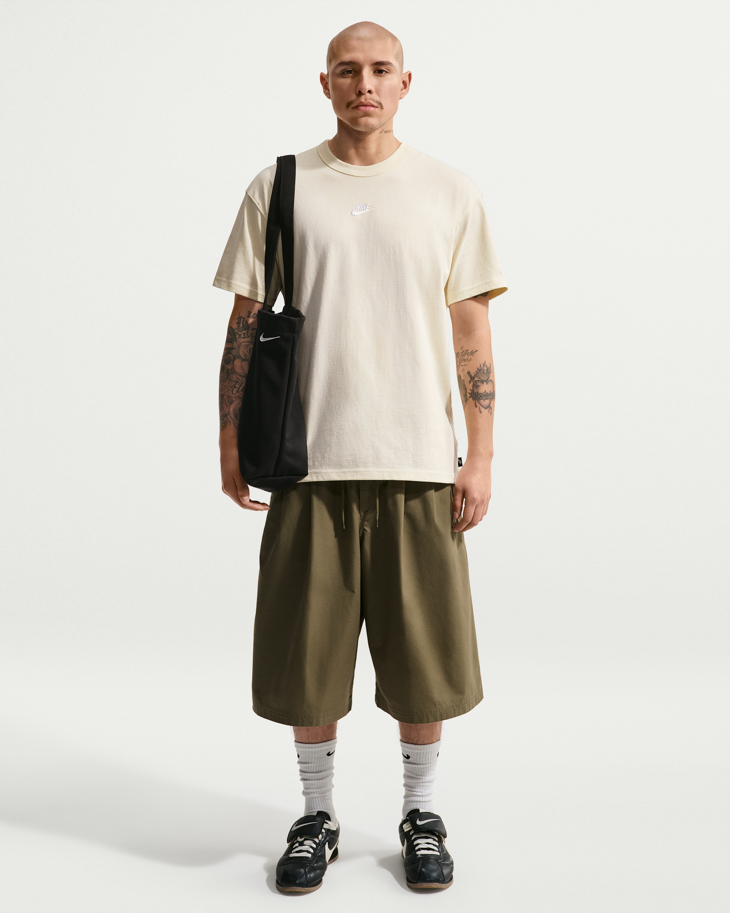 Nike Sportswear Premium Essentials Men's T-Shirt - Coconut Milk - View 4