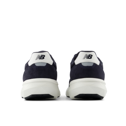 New Balance DynaSoft UA800 v1, U8008SQ