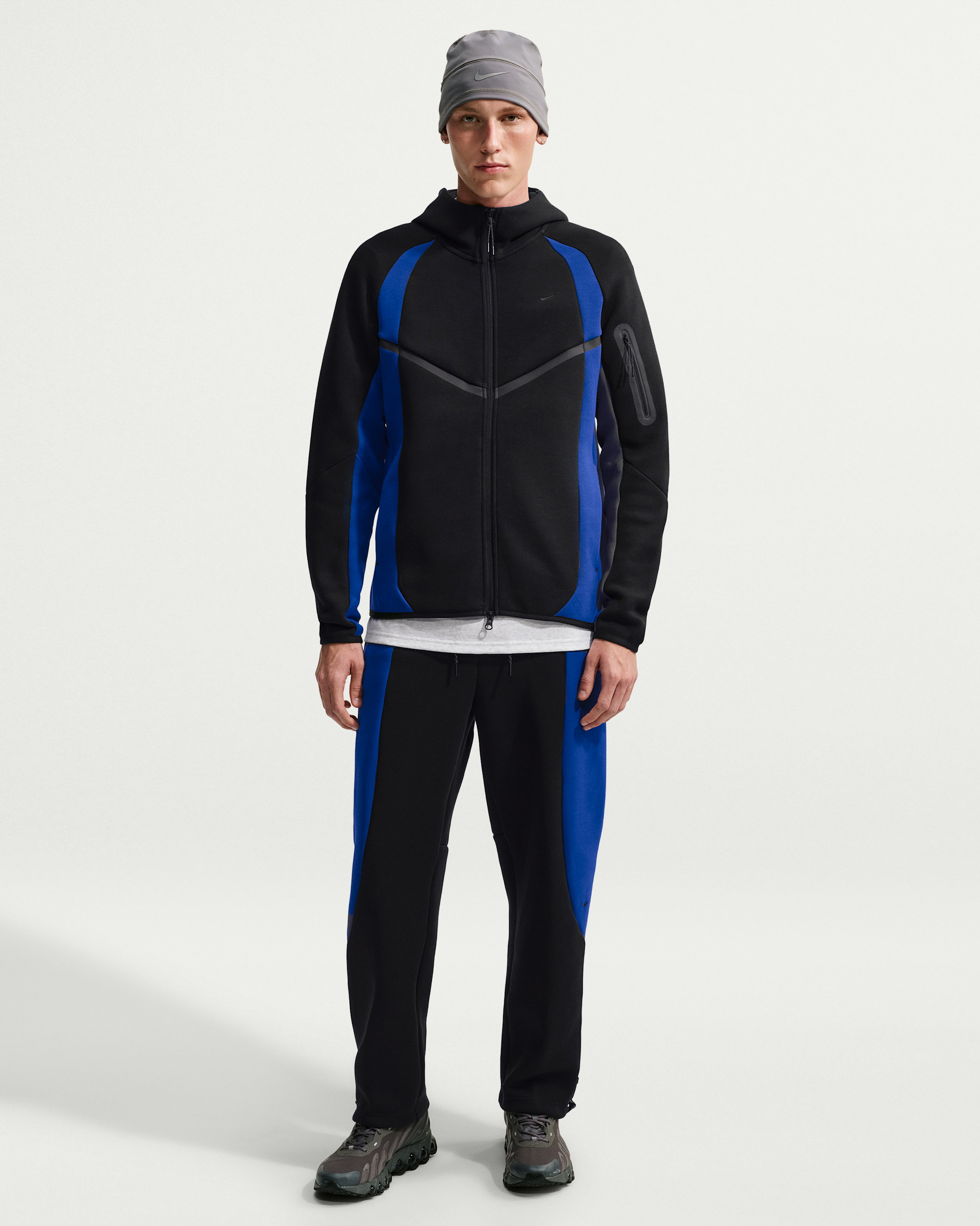 Nike Tech Men's Colour-Block Full-Zip Fleece Windrunner Jacket - Black/Old Royal/Black - View 4