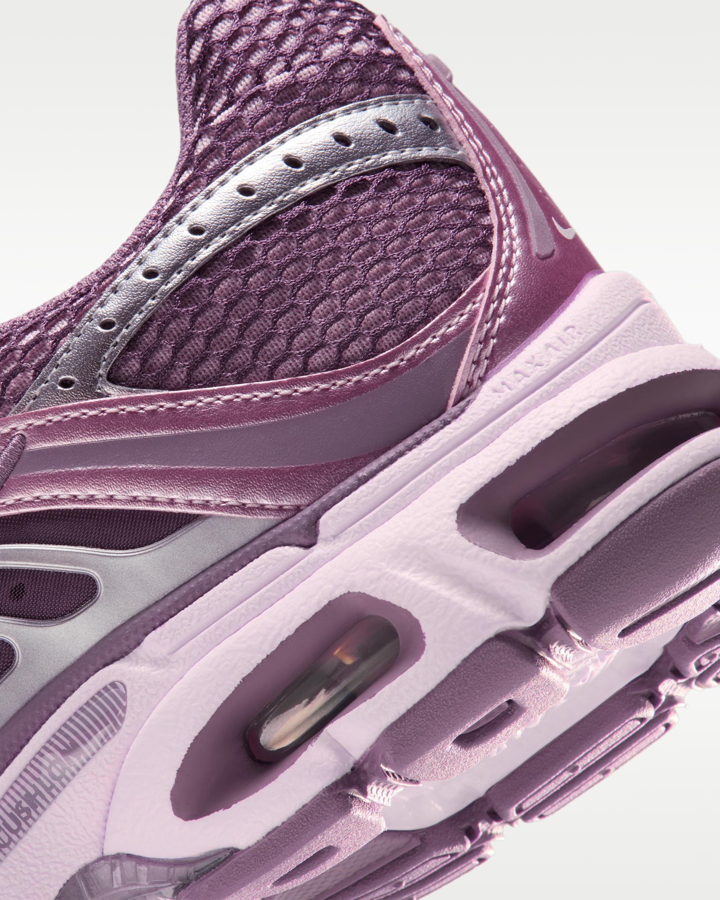 Nike Air Max Moto 2K Women's Shoes with Reflective Design Accents - Pink Foam/Violet Dust/Metallic Silver/Pearl Pink - View 8