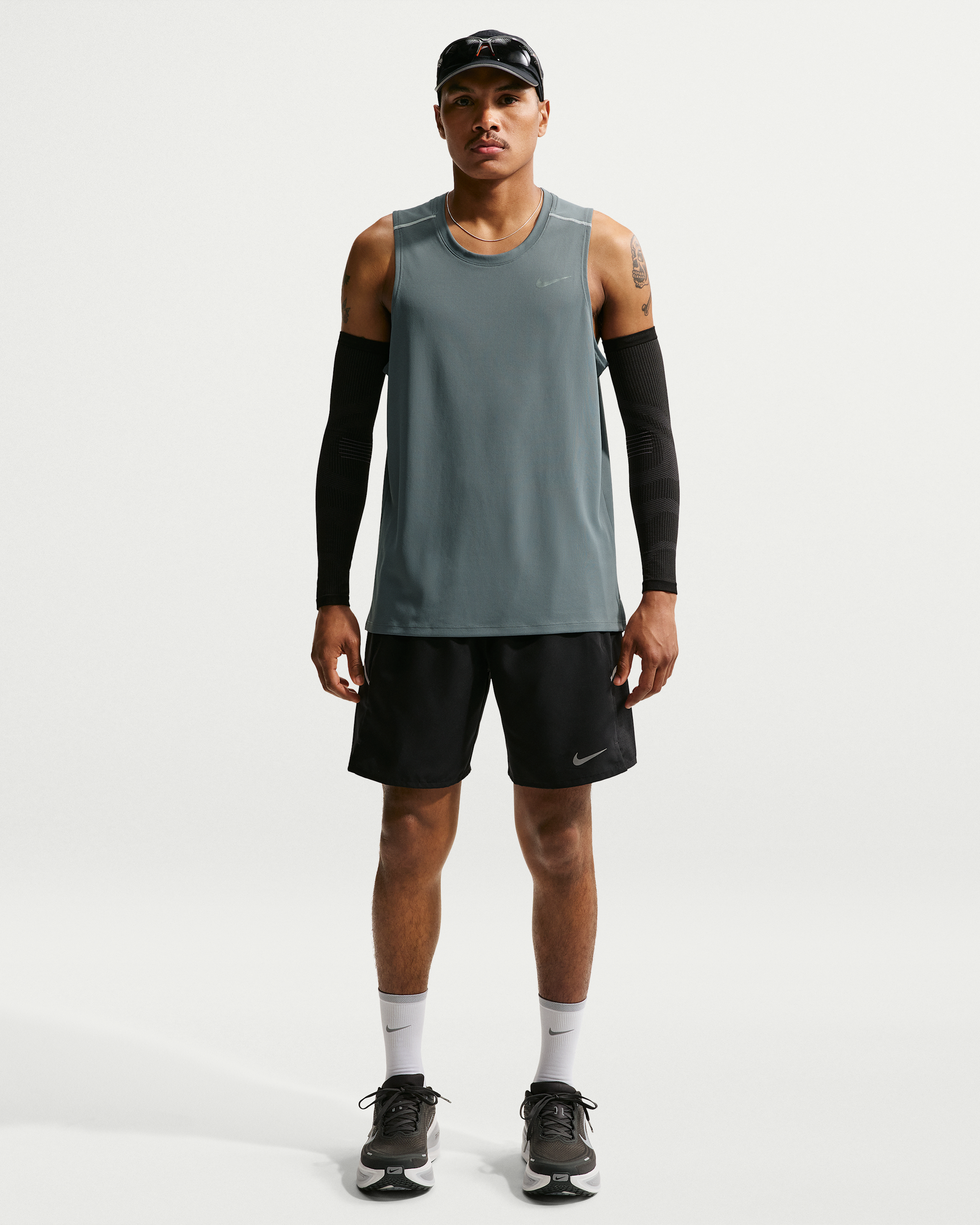 Nike Miler Men's Dri-FIT Running Tank Top - Smoke Grey - View 4