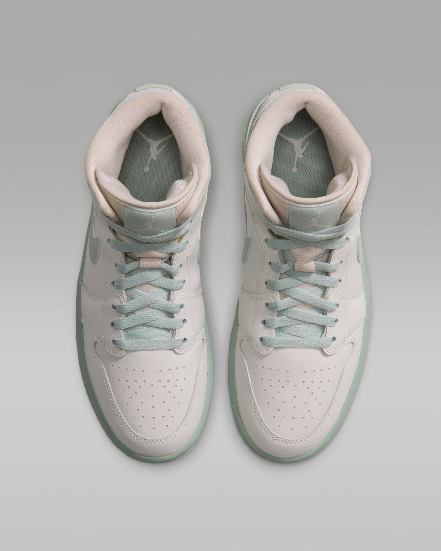 Air Jordan 1 Mid Women's Shoes - Sail/Pistachio Frost - View 4